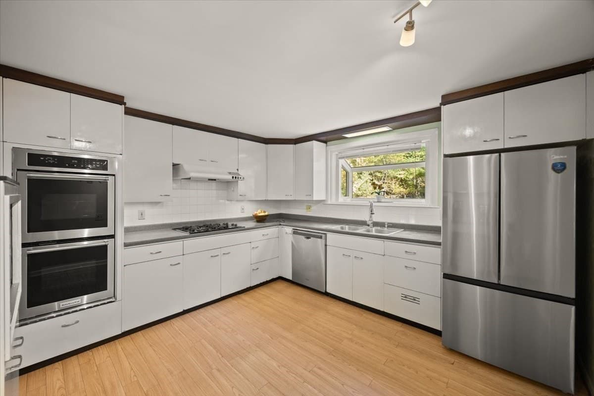 Single Family Residence at 14 Madison Ave, Sharon MA 02067, photo 11 of 37