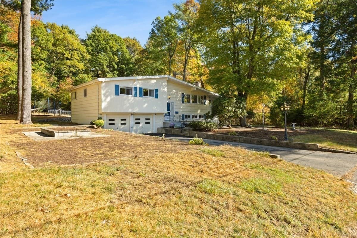 Single Family Residence at 14 Madison Ave, Sharon MA 02067, photo 4 of 37