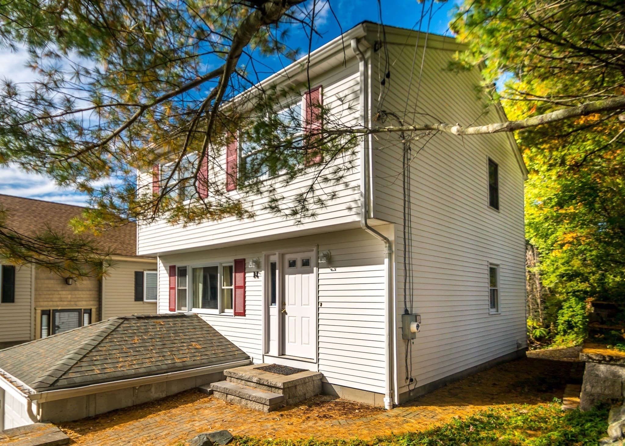 Single Family Residence at 14 Ode Street, Waltham MA 02451, photo 4 of 21