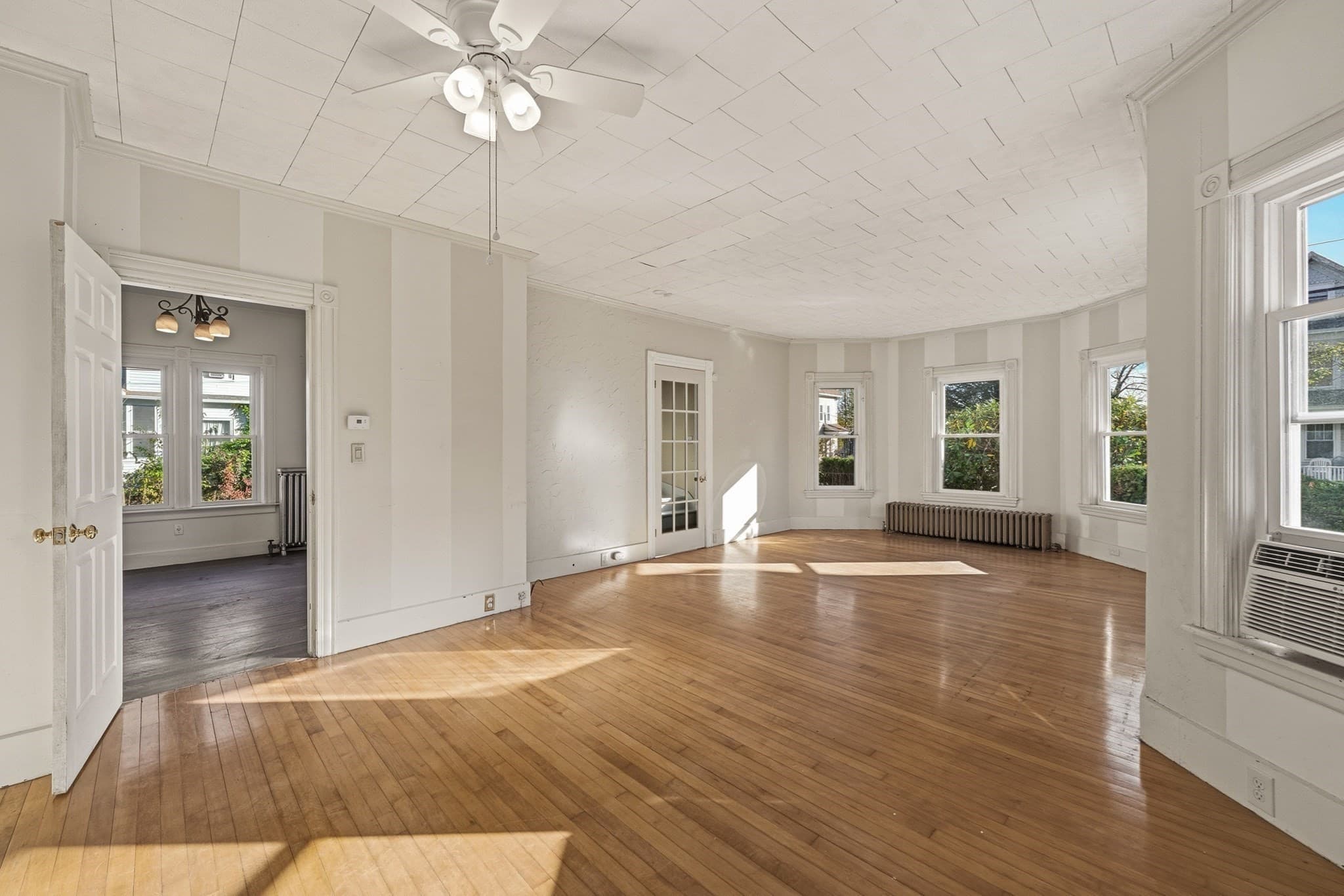 Single Family Residence at 23 Montague St, Worcester MA 01603, photo 5 of 35