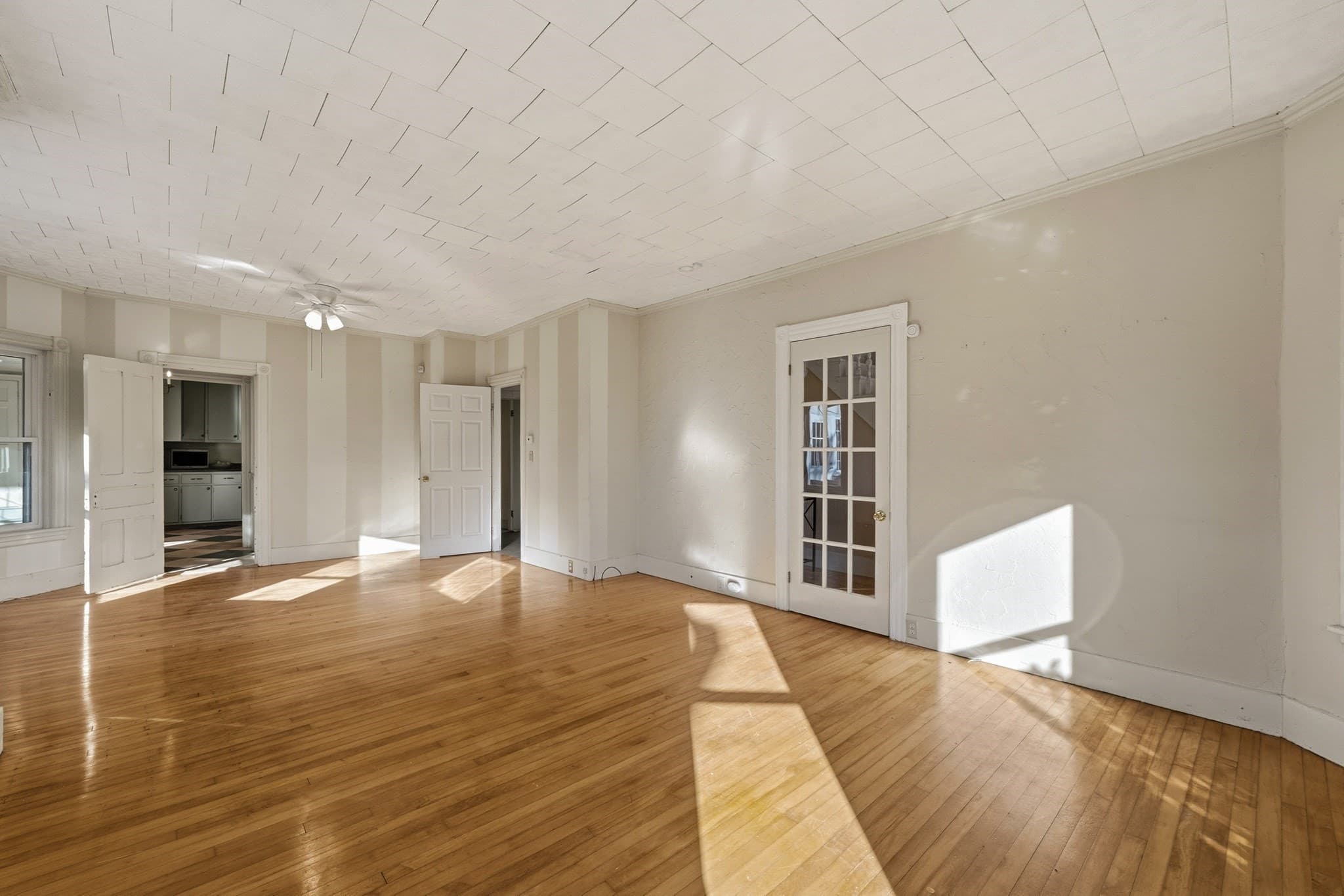 Single Family Residence at 23 Montague St, Worcester MA 01603, photo 4 of 35