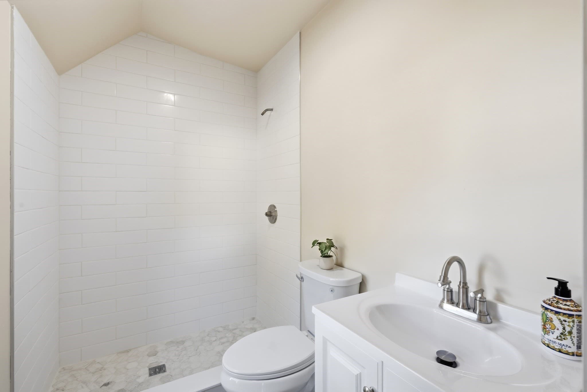 Single Family Residence at 23 Montague St, Worcester MA 01603, photo 25 of 35
