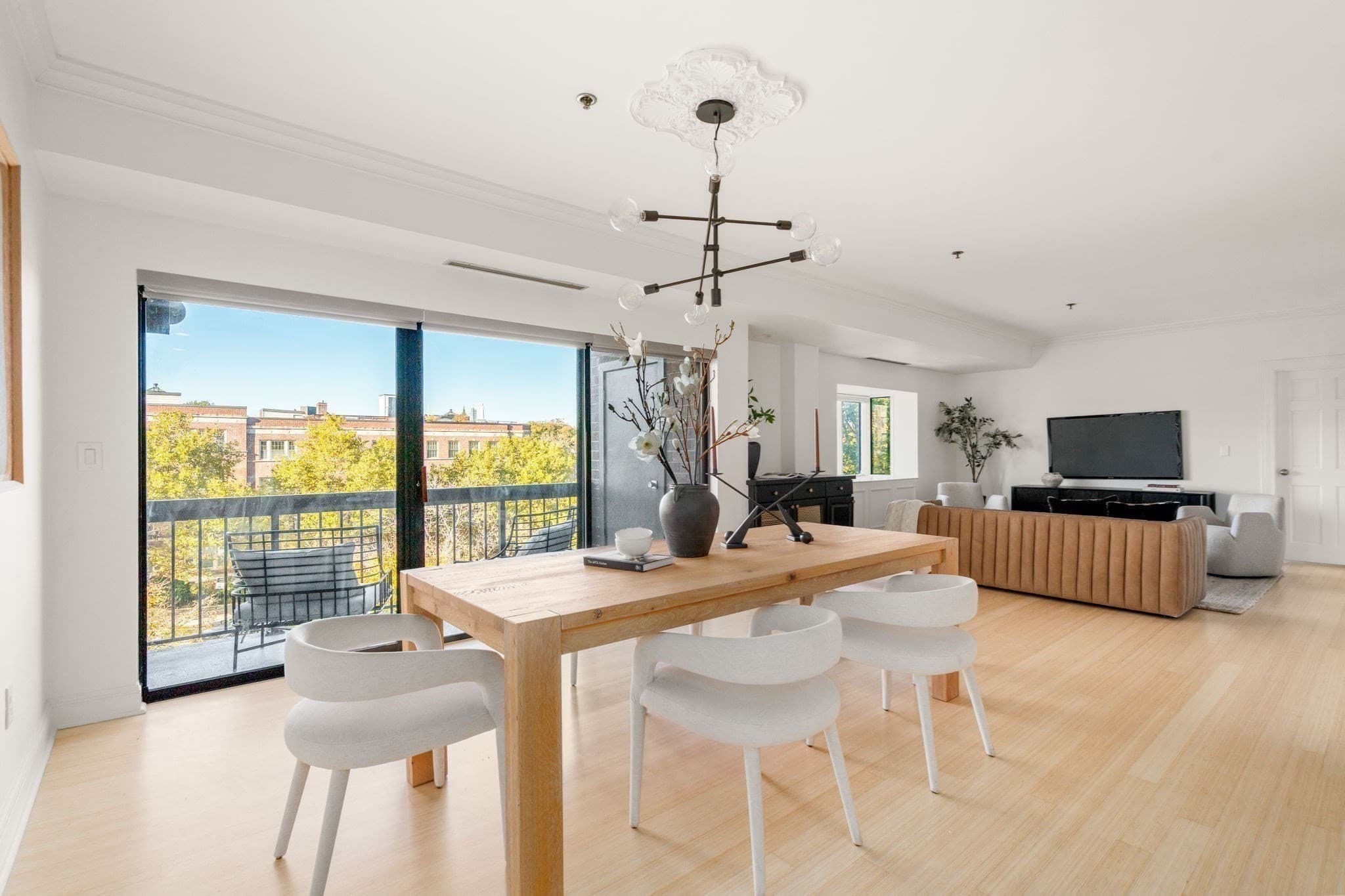 Condominium at 1265 Beacon St # 505, Brookline MA 02446, photo 2 of 28