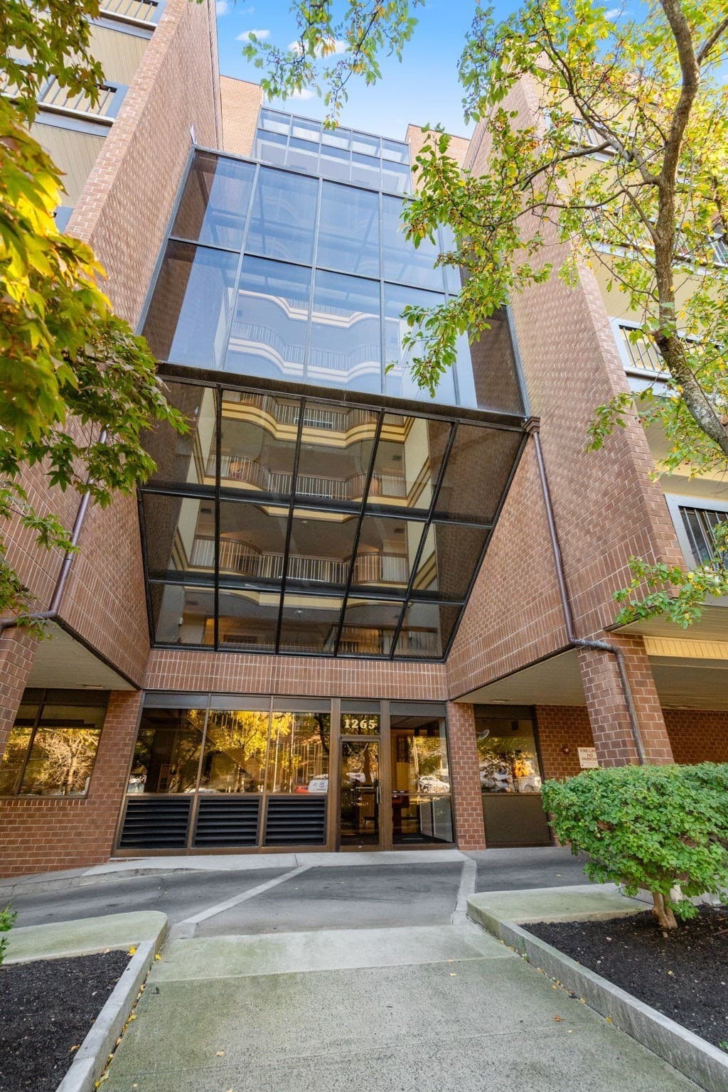 Condominium at 1265 Beacon St # 505, Brookline MA 02446, photo 26 of 28
