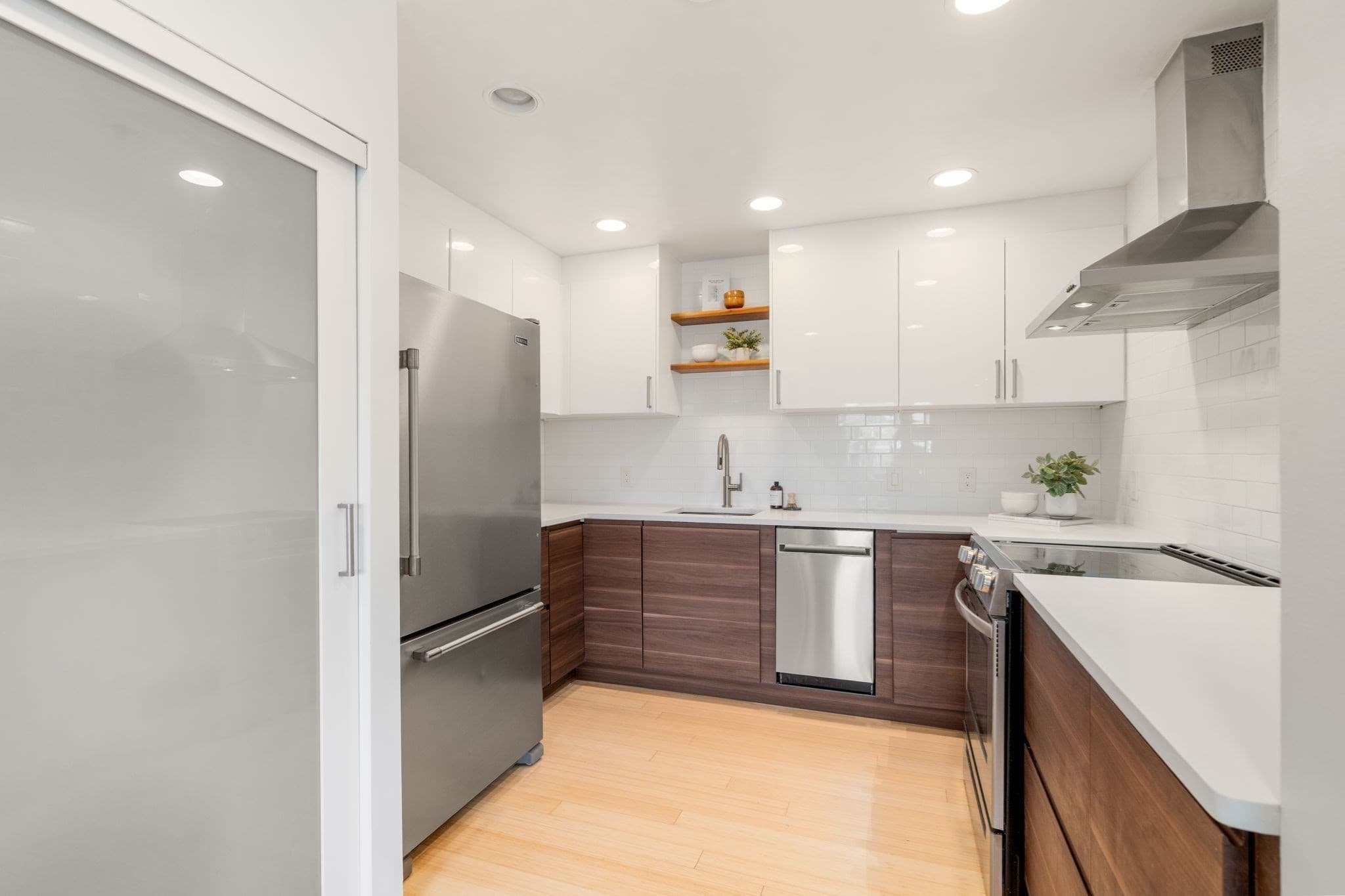 Condominium at 1265 Beacon St # 505, Brookline MA 02446, photo 7 of 28