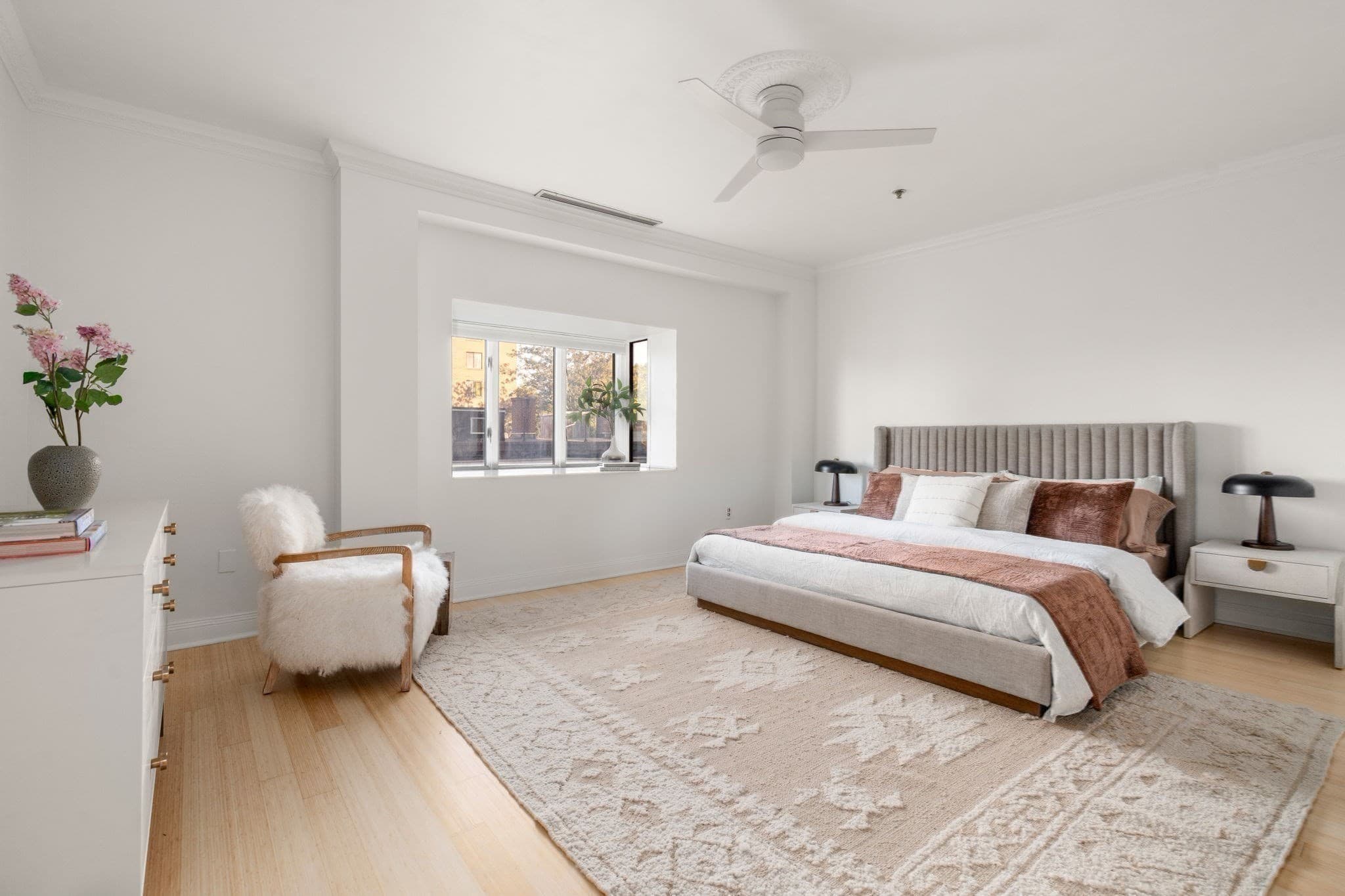 Condominium at 1265 Beacon St # 505, Brookline MA 02446, photo 18 of 28