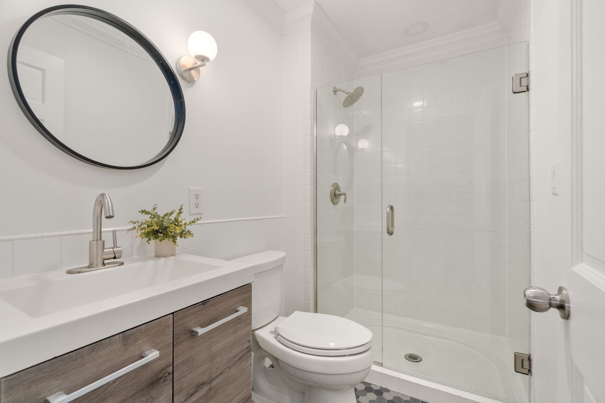 Condominium at 1265 Beacon St # 505, Brookline MA 02446, photo 11 of 28