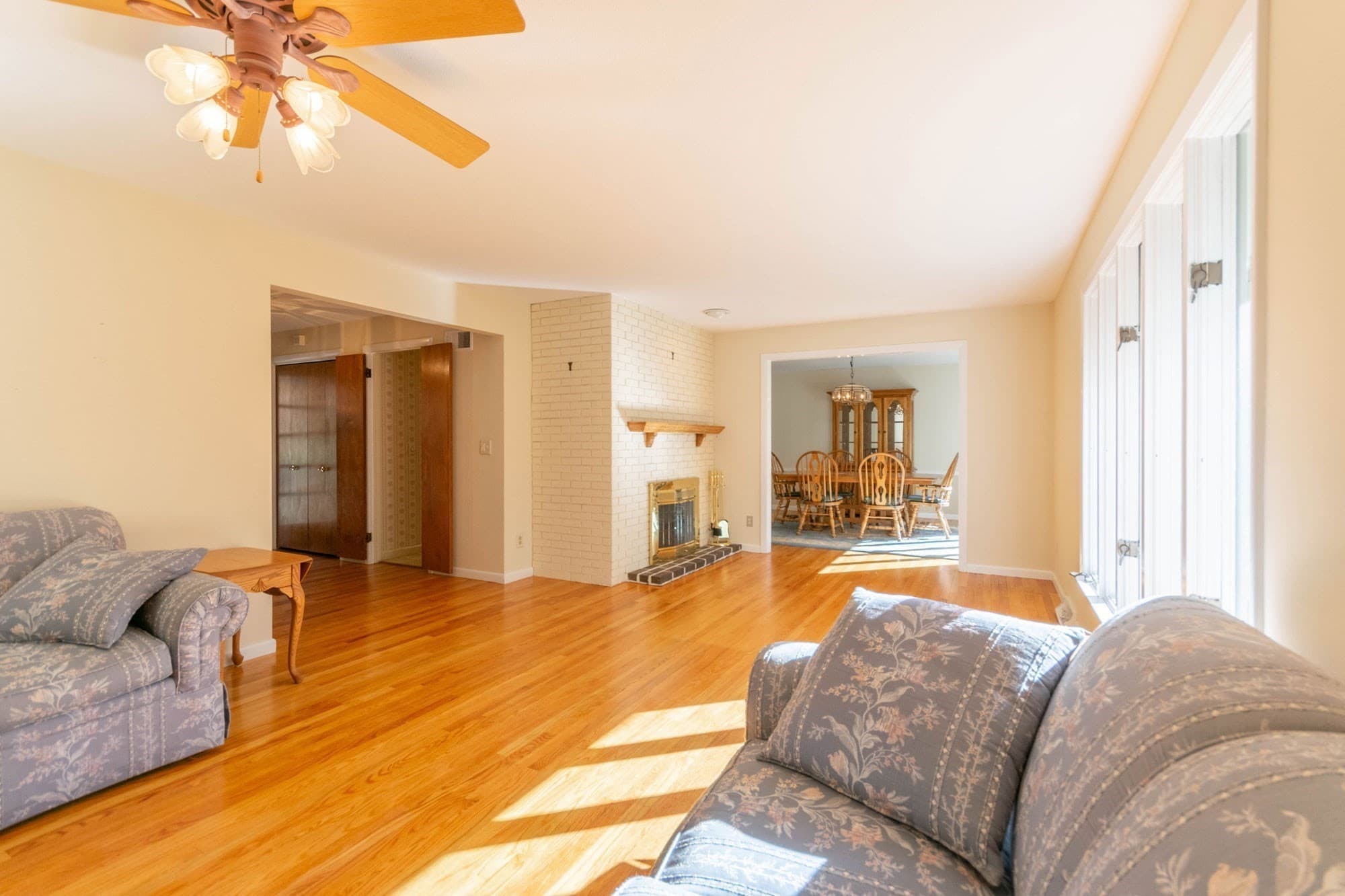 Single Family Residence at 194 Redfern Dr, Longmeadow MA 01106, photo 7 of 36
