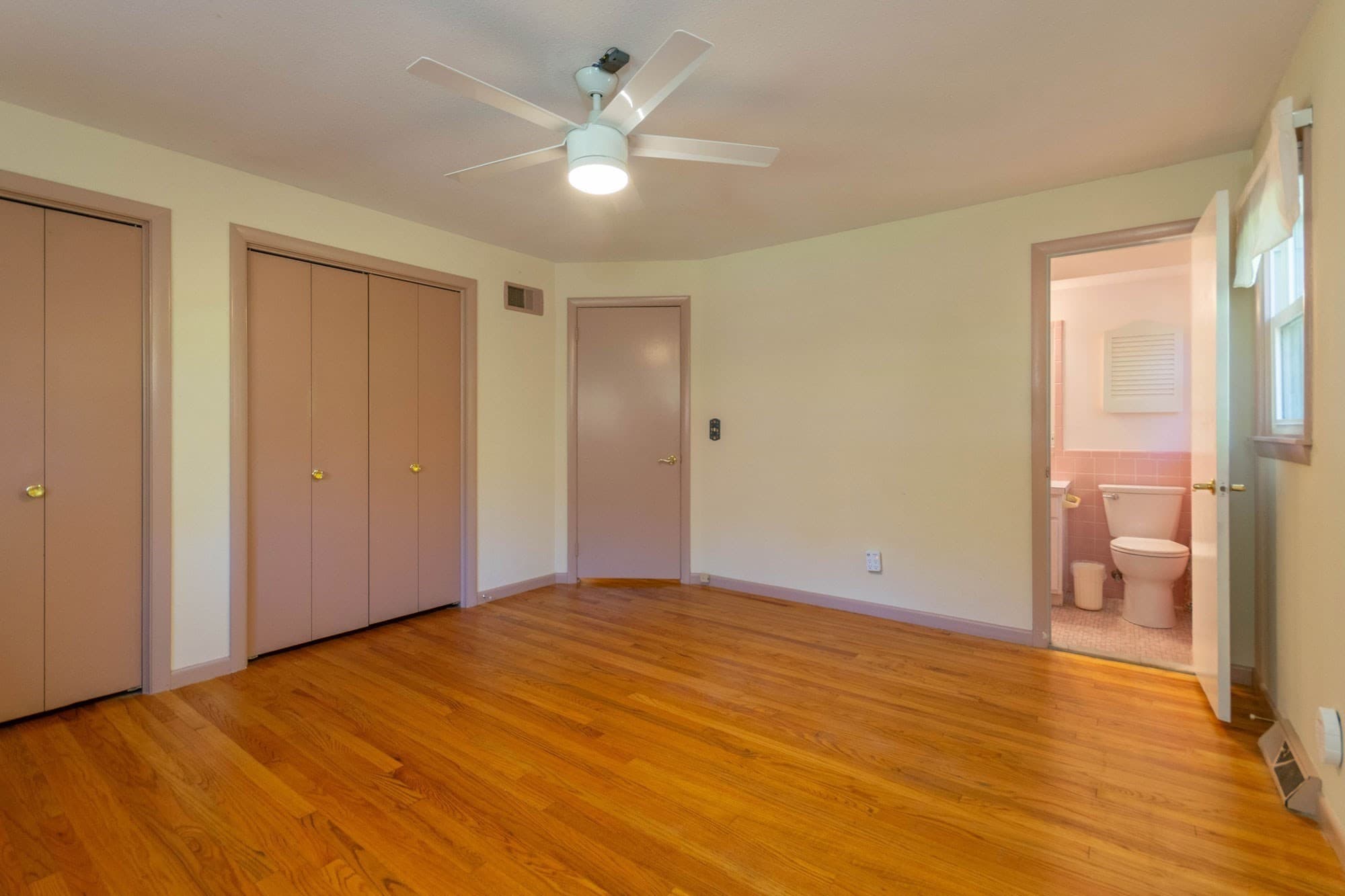 Single Family Residence at 194 Redfern Dr, Longmeadow MA 01106, photo 21 of 36