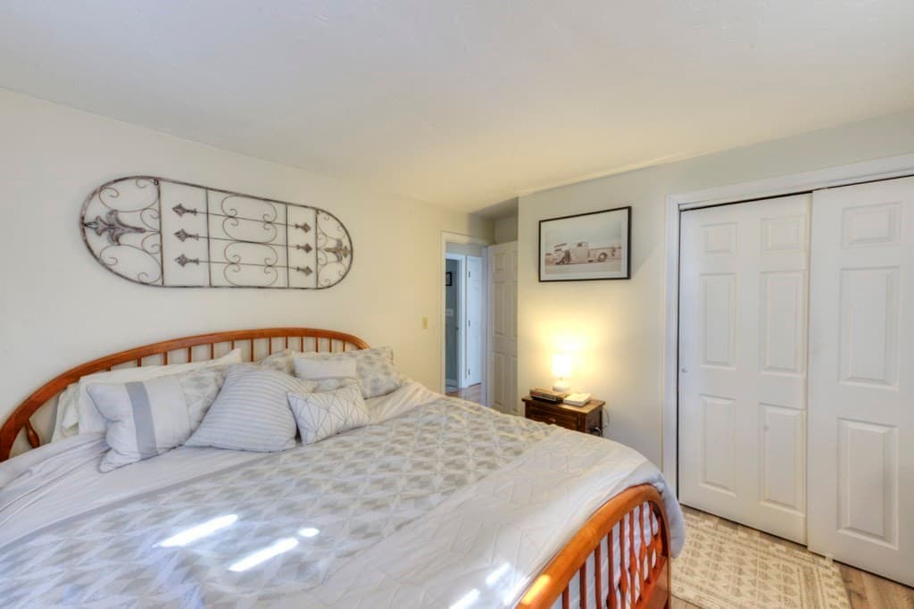 Single Family Residence at 19 Joppa Rd, Worcester MA 01602, photo 16 of 24