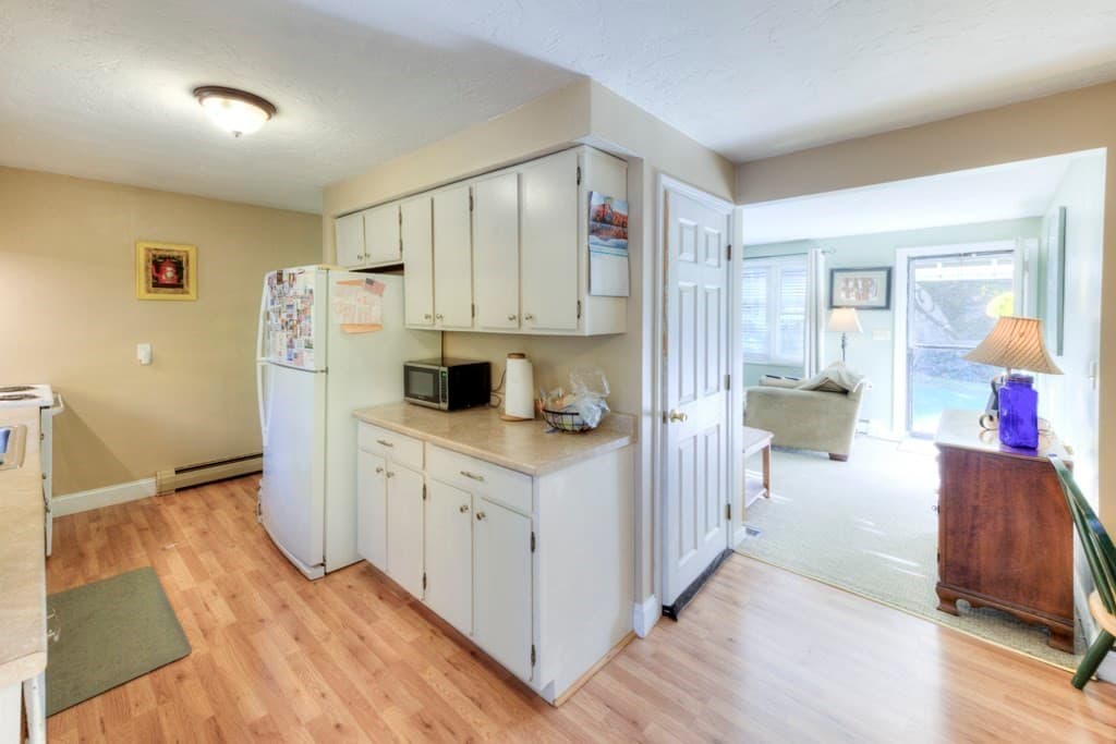 Single Family Residence at 19 Joppa Rd, Worcester MA 01602, photo 7 of 24