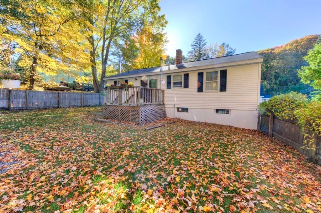 Single Family Residence at 19 Joppa Rd, Worcester MA 01602, photo 20 of 24