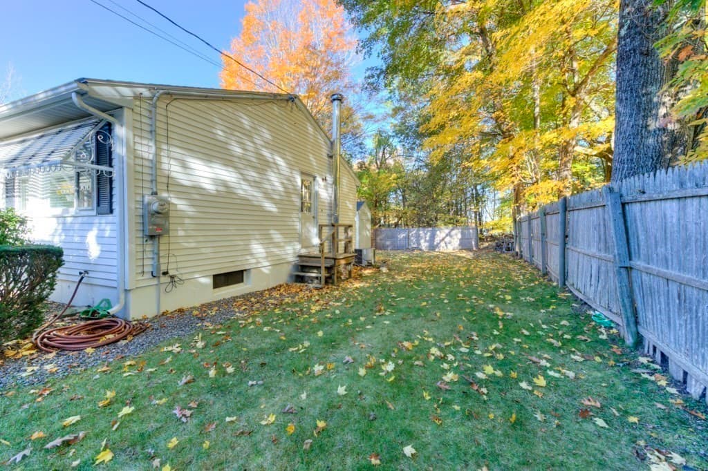 Single Family Residence at 19 Joppa Rd, Worcester MA 01602, photo 21 of 24