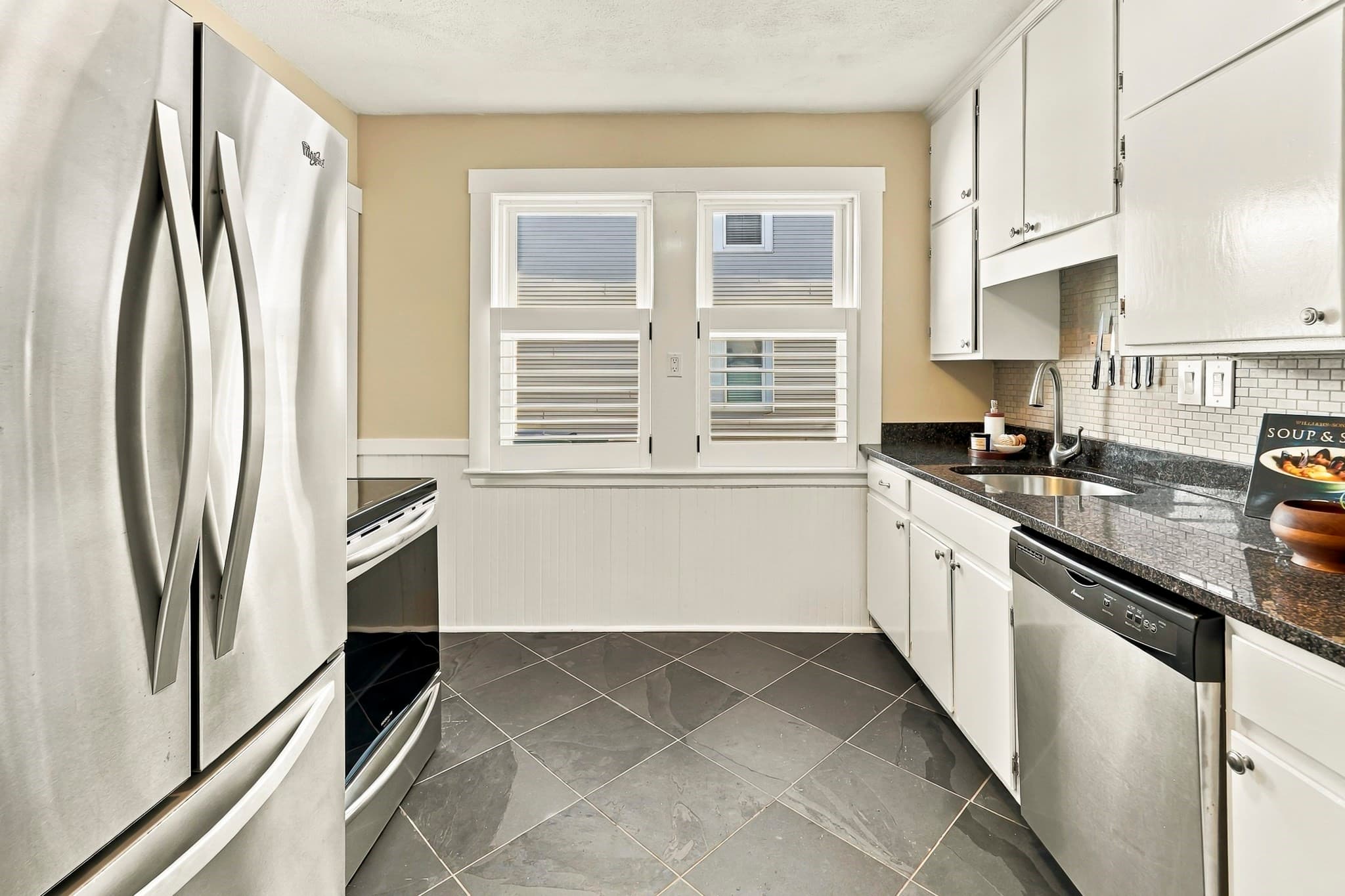 Condominium at 19 Dartmouth Street # 19, Arlington MA 02474, photo 12 of 31