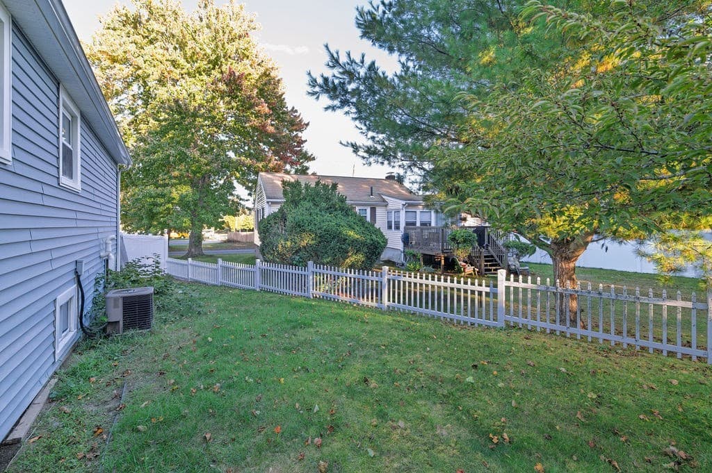 Single Family Residence at 51 Maple St, Weymouth MA 02189, photo 28 of 40