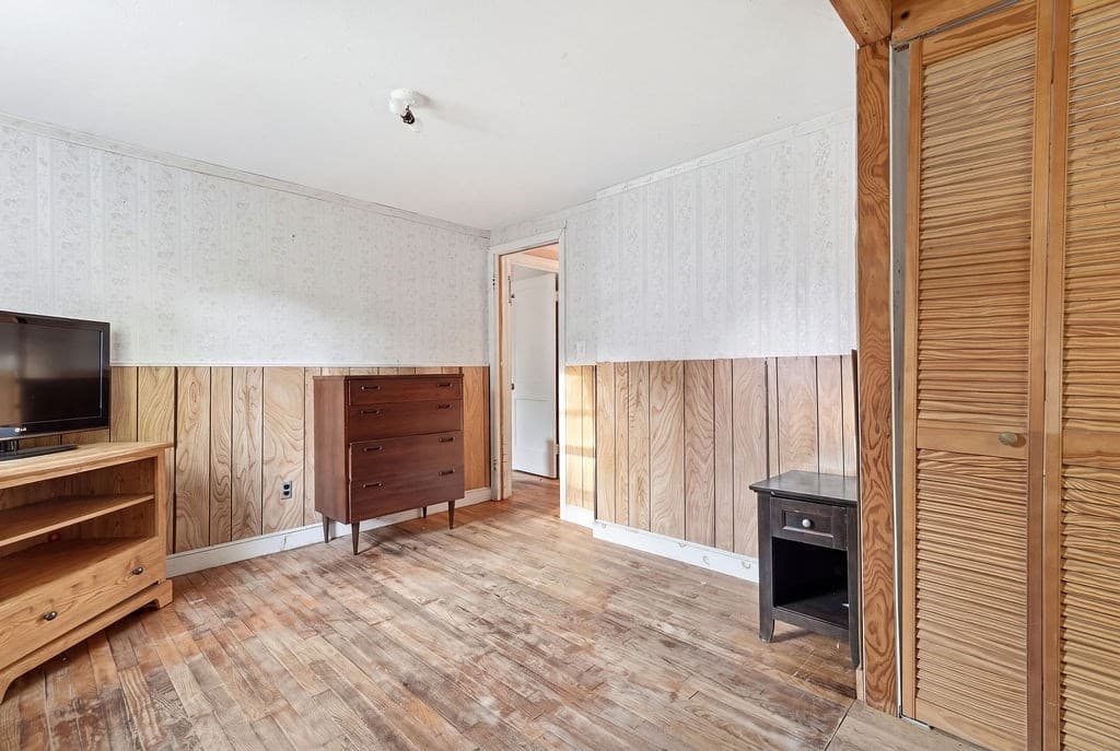 Single Family Residence at 51 Maple St, Weymouth MA 02189, photo 10 of 40