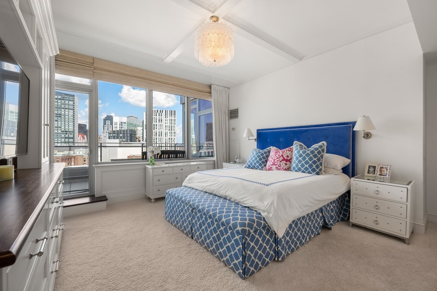 Condominium at 1 Charles Street South, Boston MA 02116, photo 13 of 25