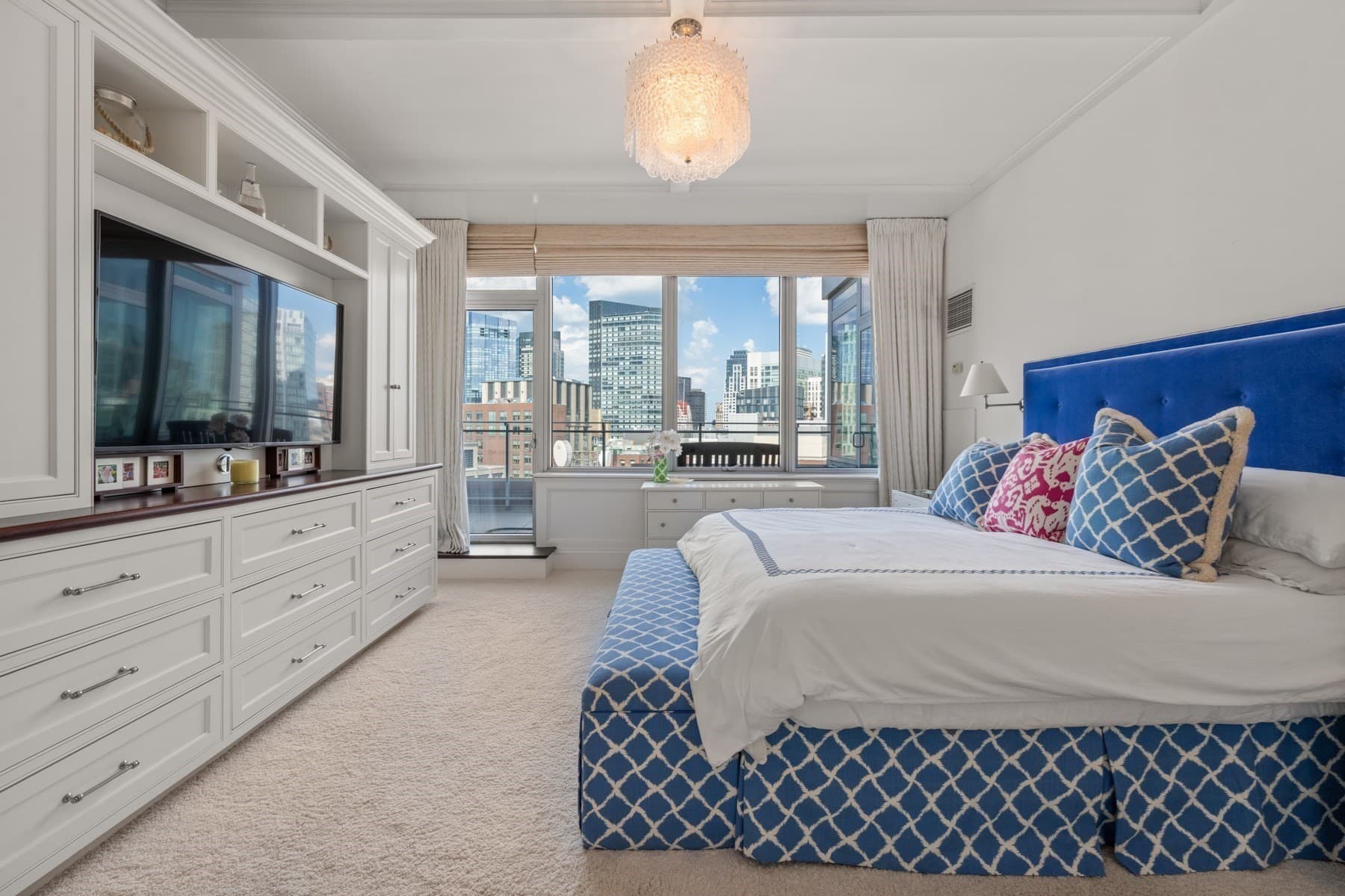 Condominium at 1 Charles Street South, Boston MA 02116, photo 14 of 25