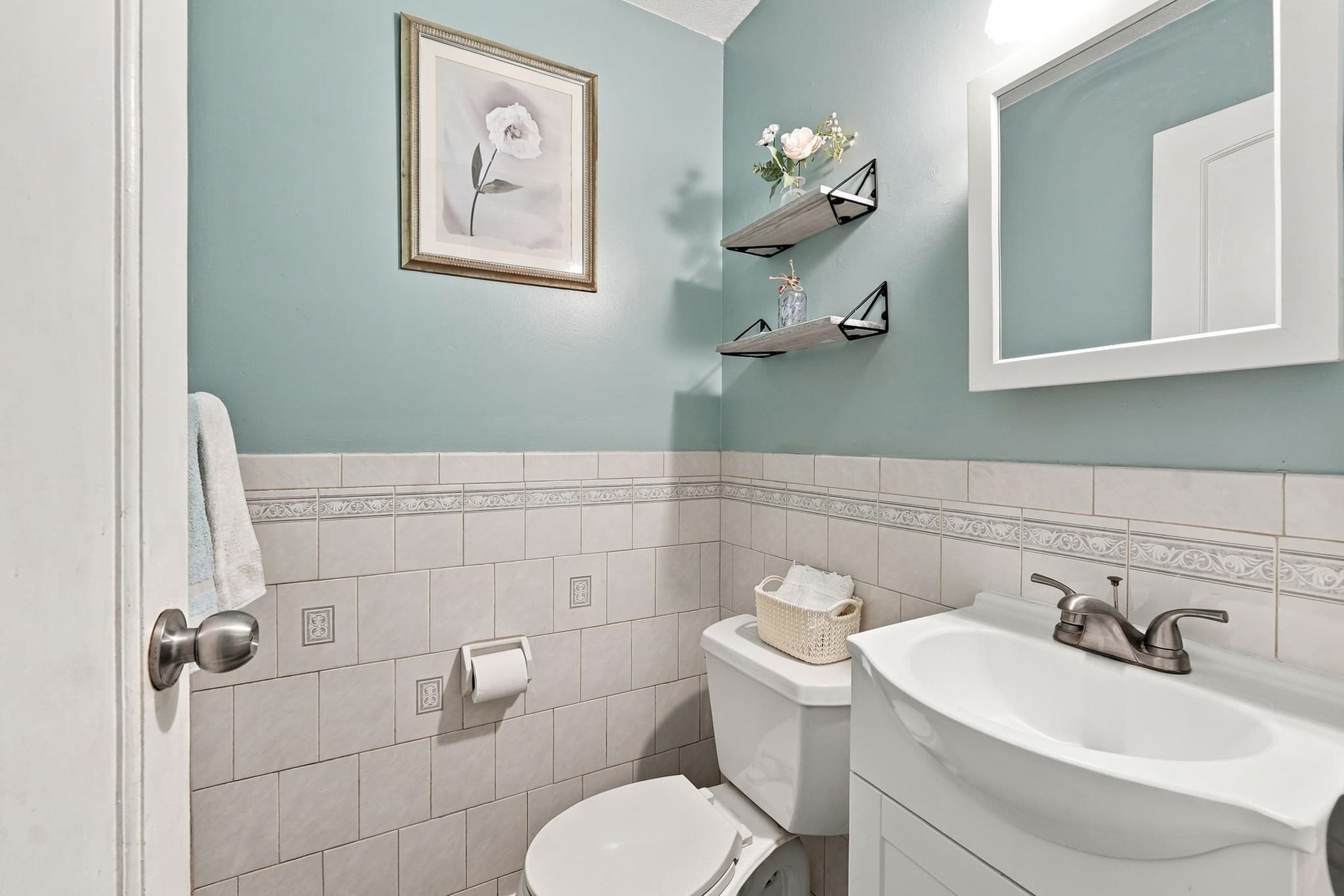 Single Family Residence at 259 Congress St, Milford MA 01757, photo 13 of 22