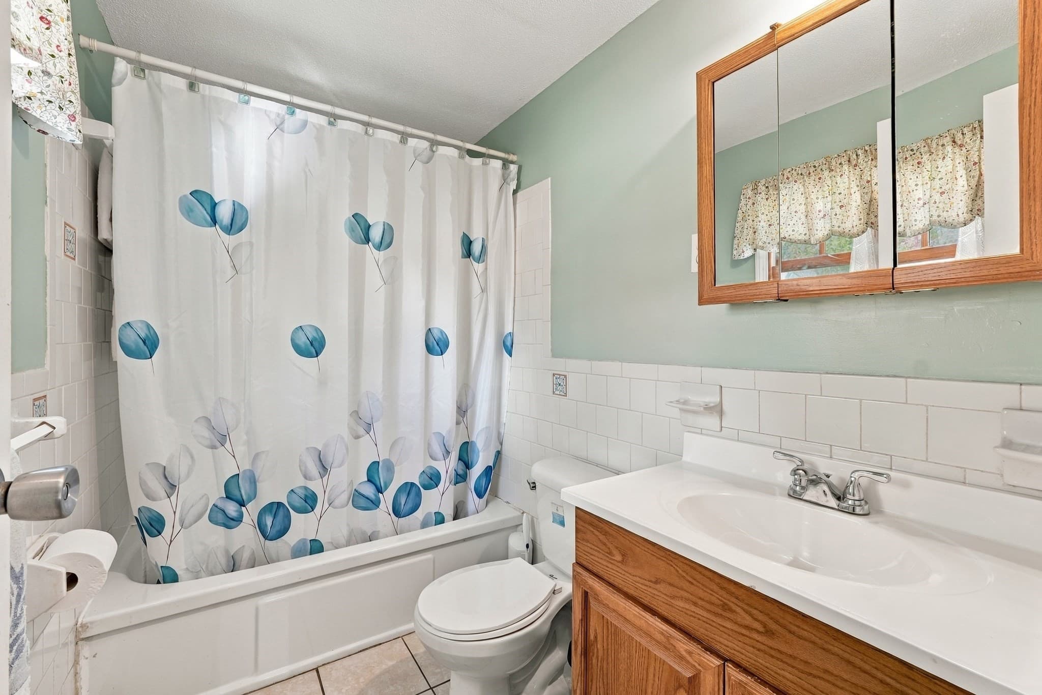 Single Family Residence at 259 Congress St, Milford MA 01757, photo 15 of 22