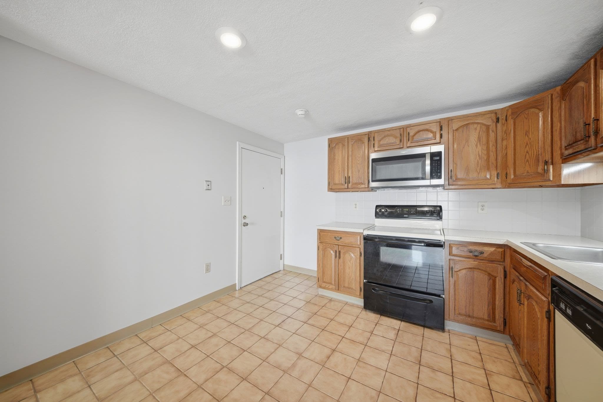 Condominium at 145 Harris Street # 4, Revere MA 02151, photo 11 of 31