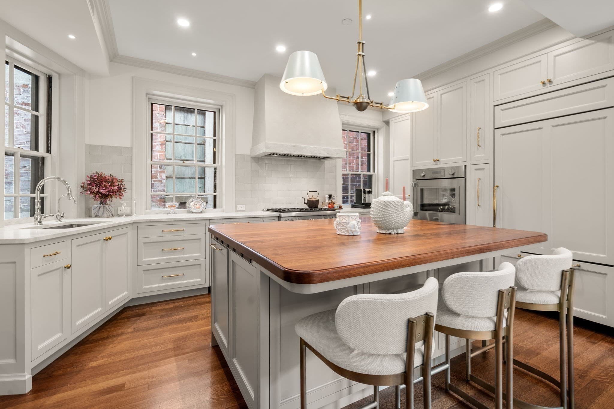 Condominium at 4 West Hill Place # 4, Boston MA 02114, photo 2 of 24