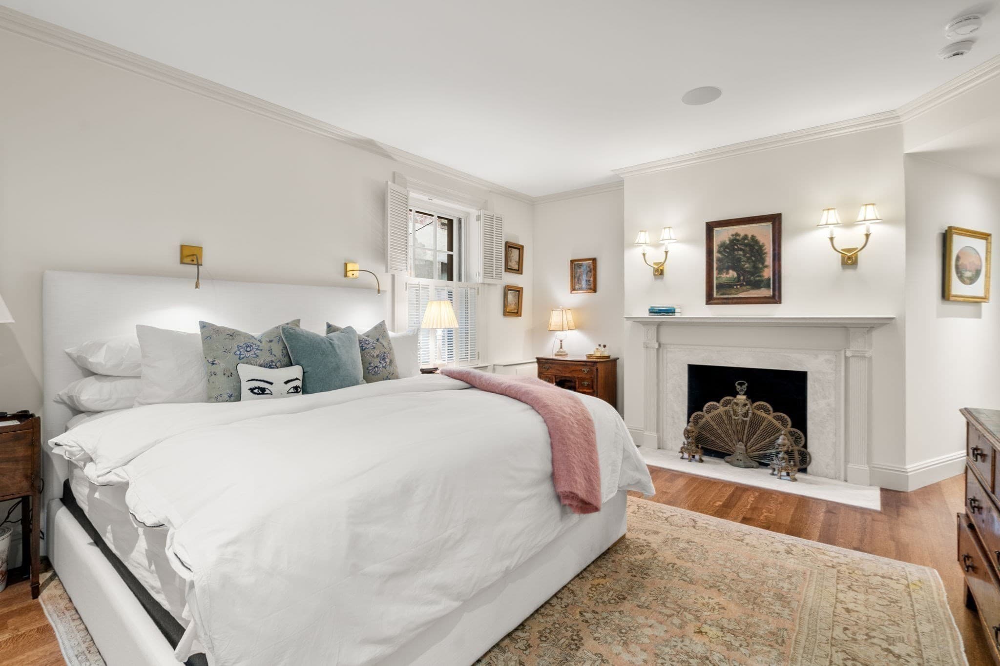 Condominium at 4 West Hill Place # 4, Boston MA 02114, photo 12 of 24