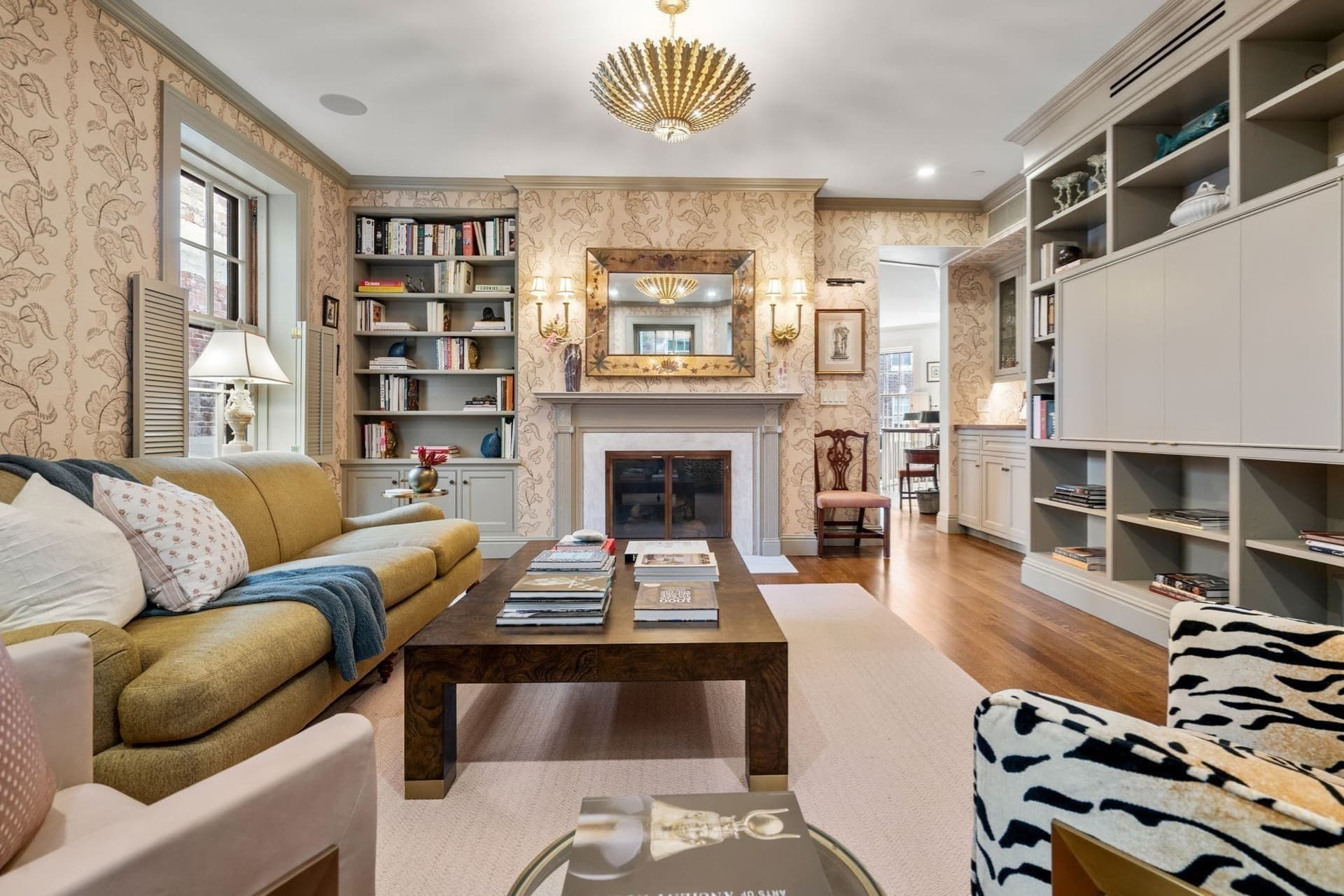 4 West Hill Place # 4, Boston MA 02114