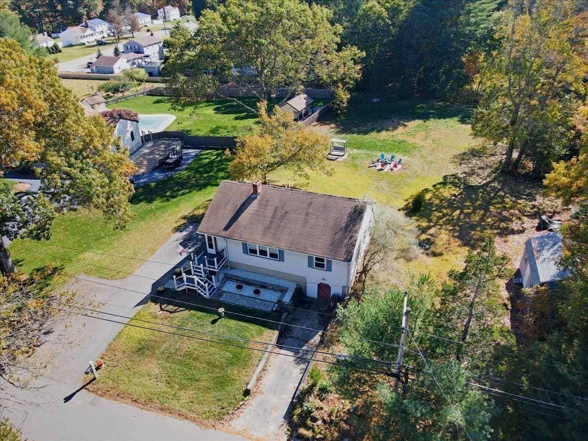 Single Family Residence at 40 Dudley Rd, Billerica MA 01821, photo 3 of 42