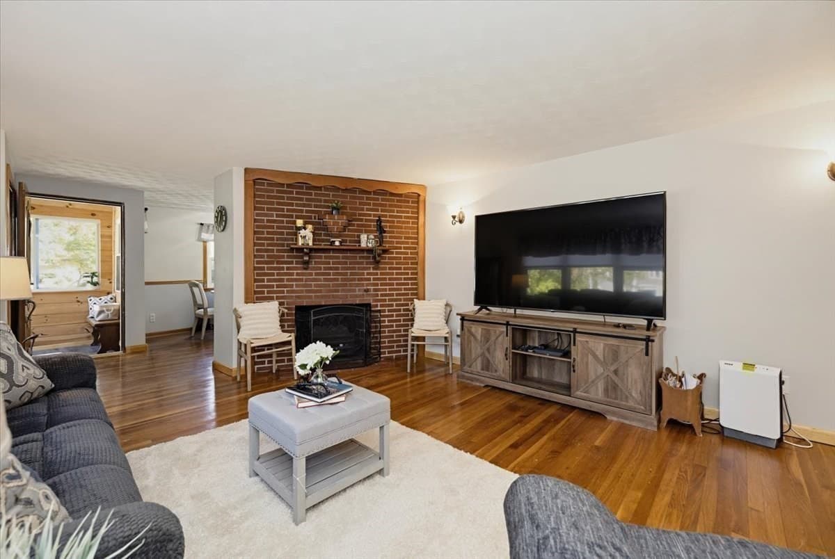 Single Family Residence at 40 Dudley Rd, Billerica MA 01821, photo 10 of 42