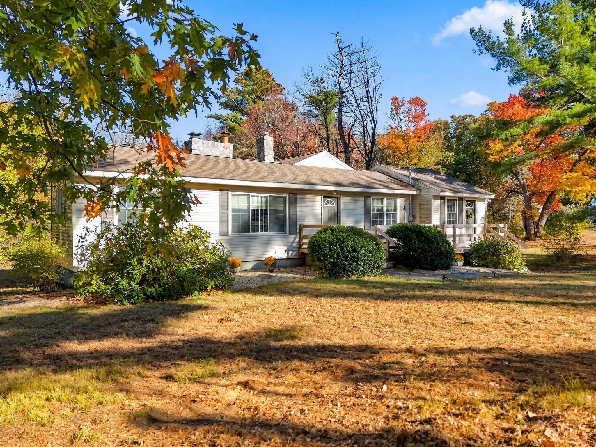 Single Family Residence at 939 Hildreth Street, Dracut MA 01826, photo 2 of 42
