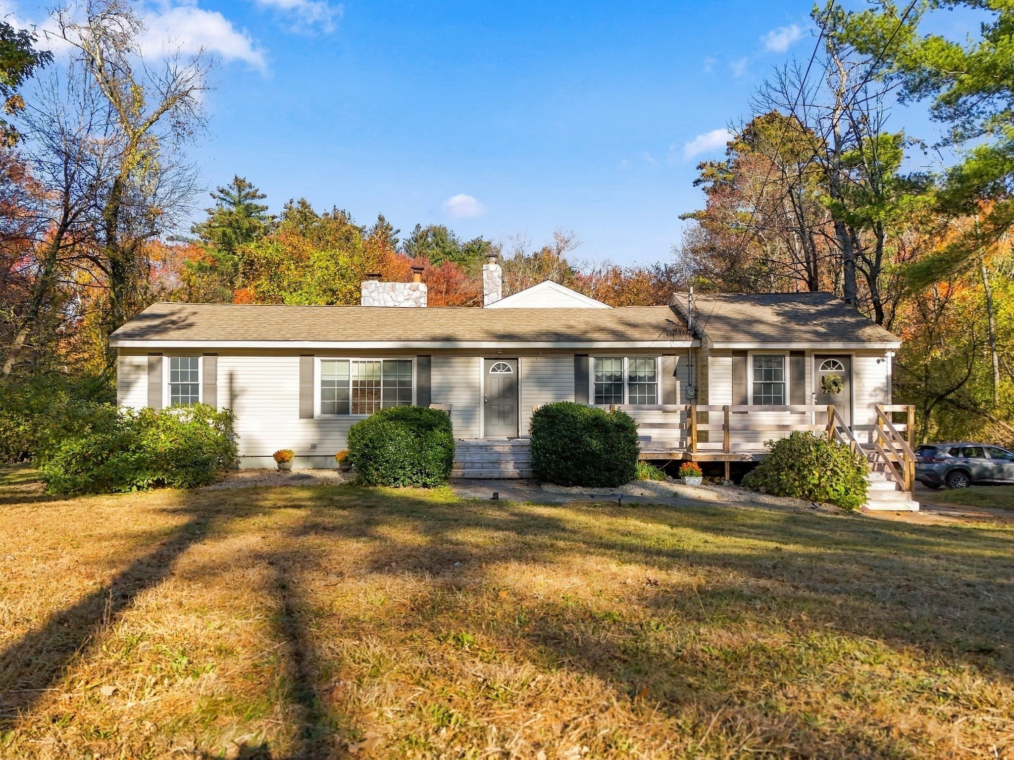 Single Family Residence at 939 Hildreth Street, Dracut MA 01826, photo 3 of 42