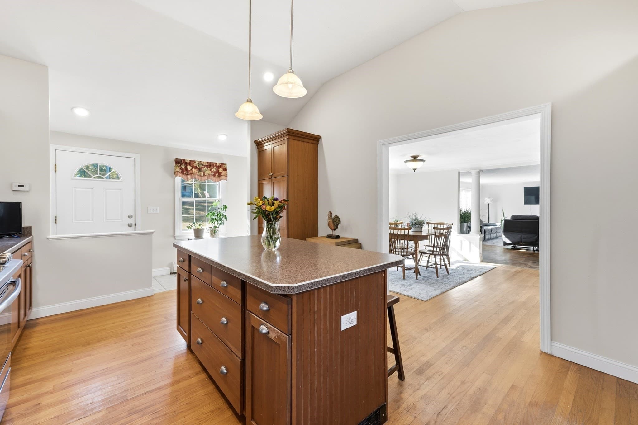 Single Family Residence at 939 Hildreth Street, Dracut MA 01826, photo 9 of 42
