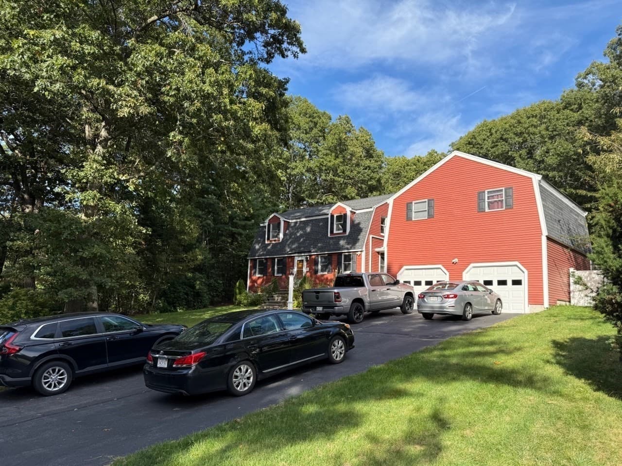 Single Family Residence at 2 Stonehedge Circle, Billerica MA 01821, photo 2 of 14