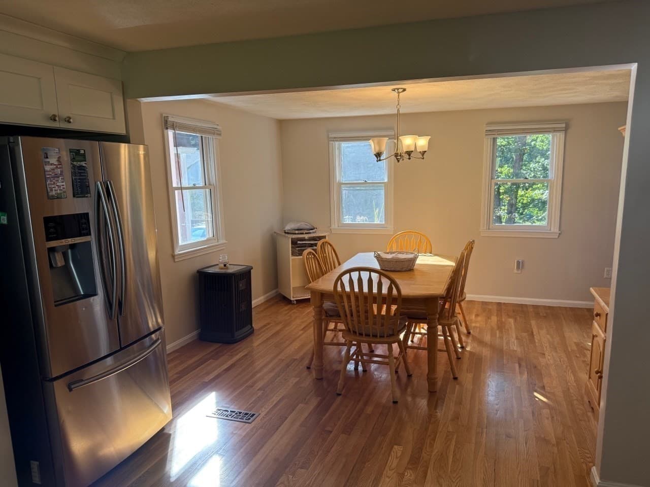 Single Family Residence at 2 Stonehedge Circle, Billerica MA 01821, photo 6 of 14