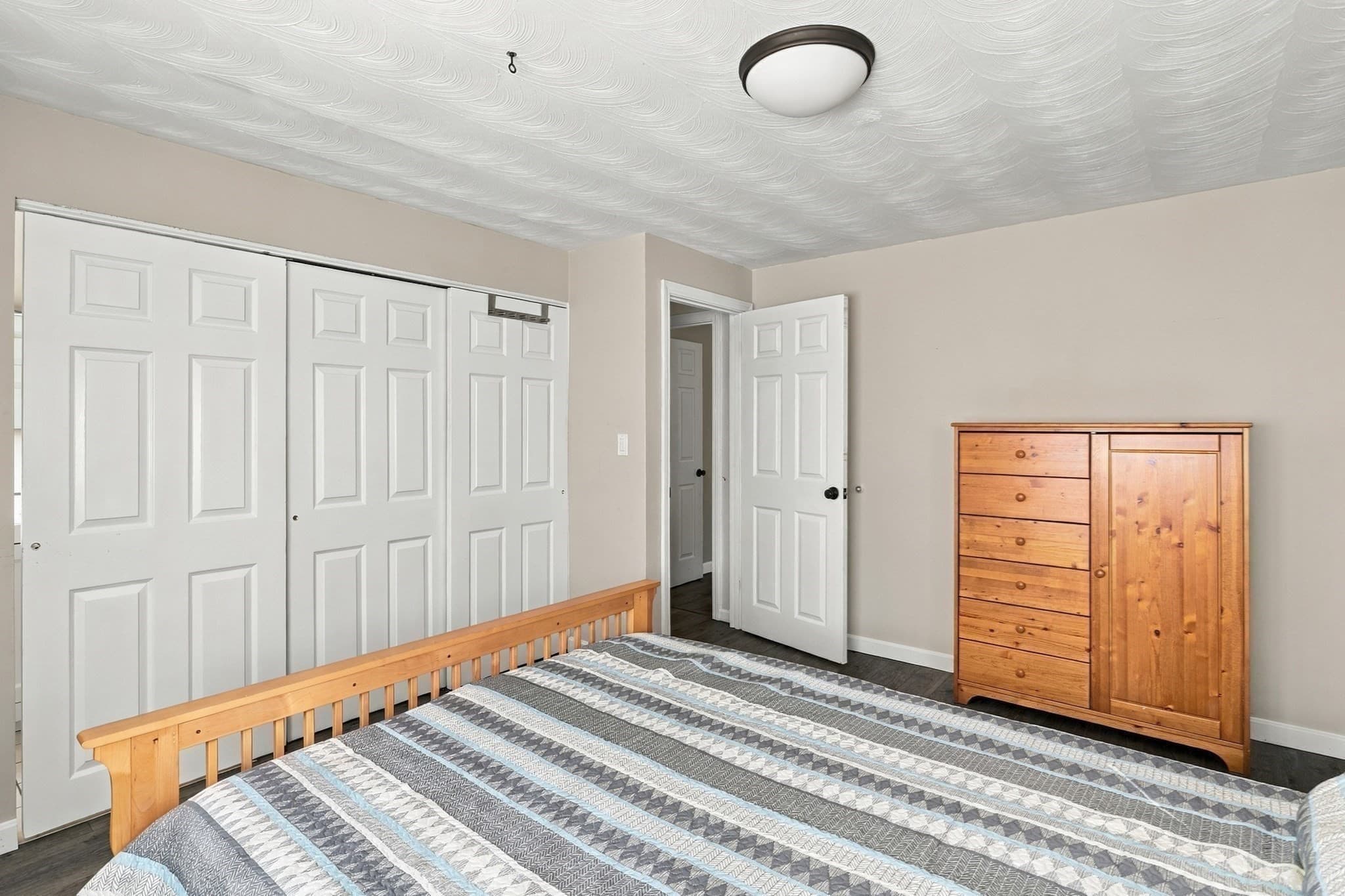 Single Family Residence at 5 Judith Rd, Chelmsford MA 01824, photo 20 of 28