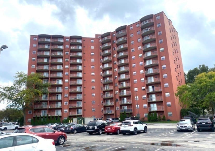 Condominium at 115 W Squantum St # 507, Quincy MA 02184, photo 2 of 12