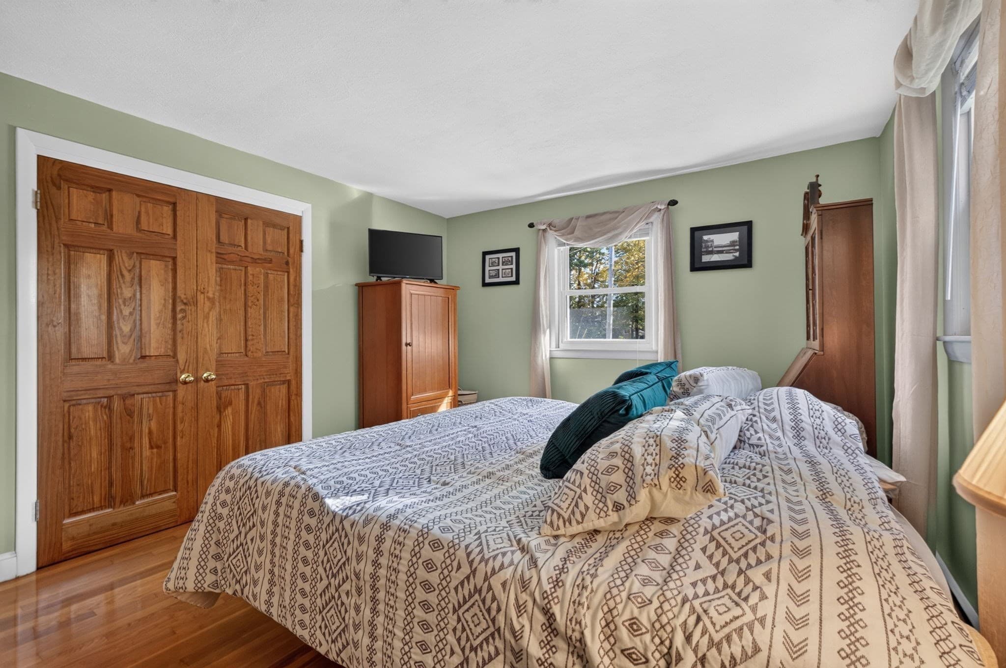 Single Family Residence at 90 Woodstock St, North Andover MA 01845, photo 26 of 42