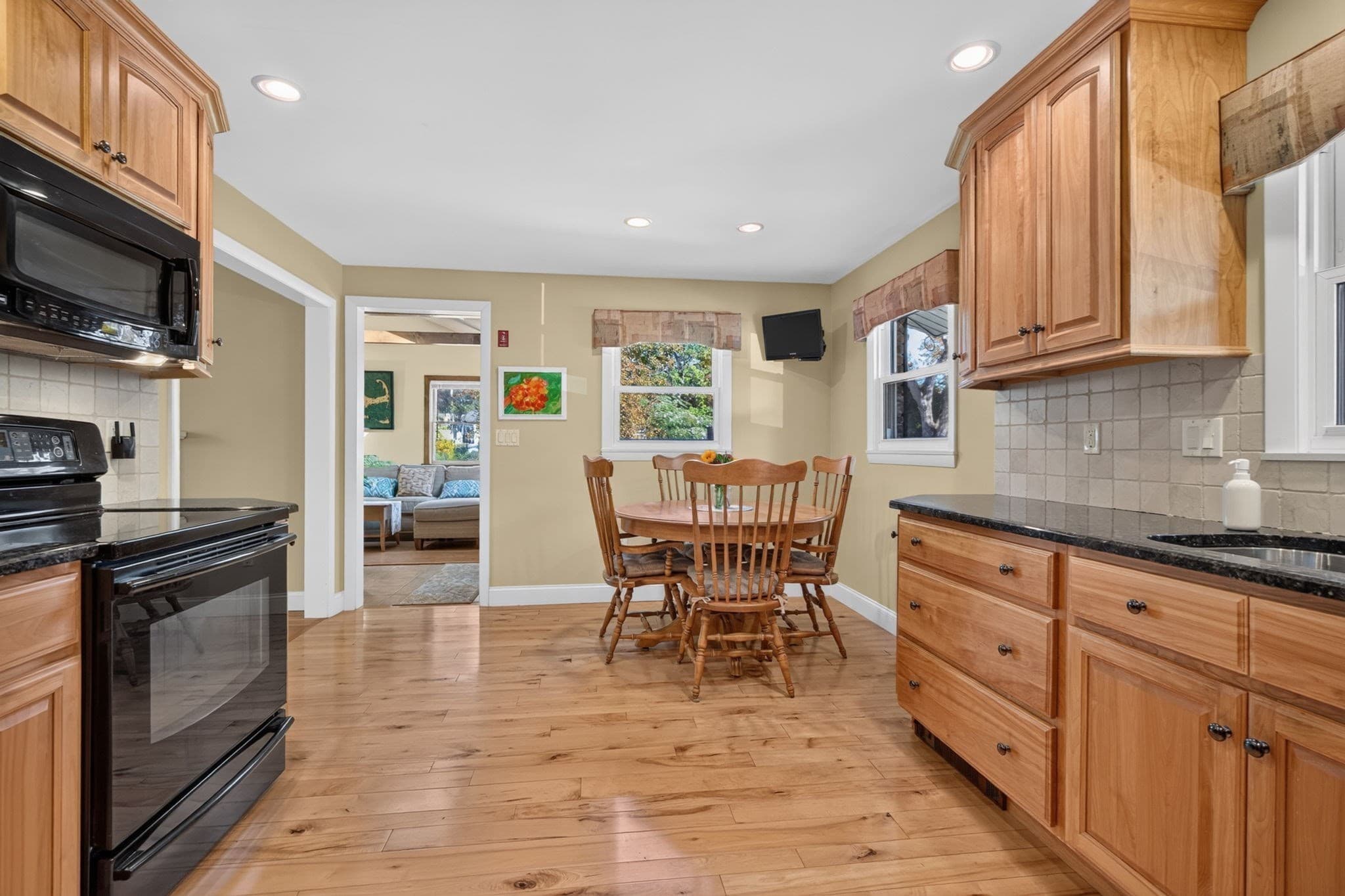 Single Family Residence at 90 Woodstock St, North Andover MA 01845, photo 11 of 42