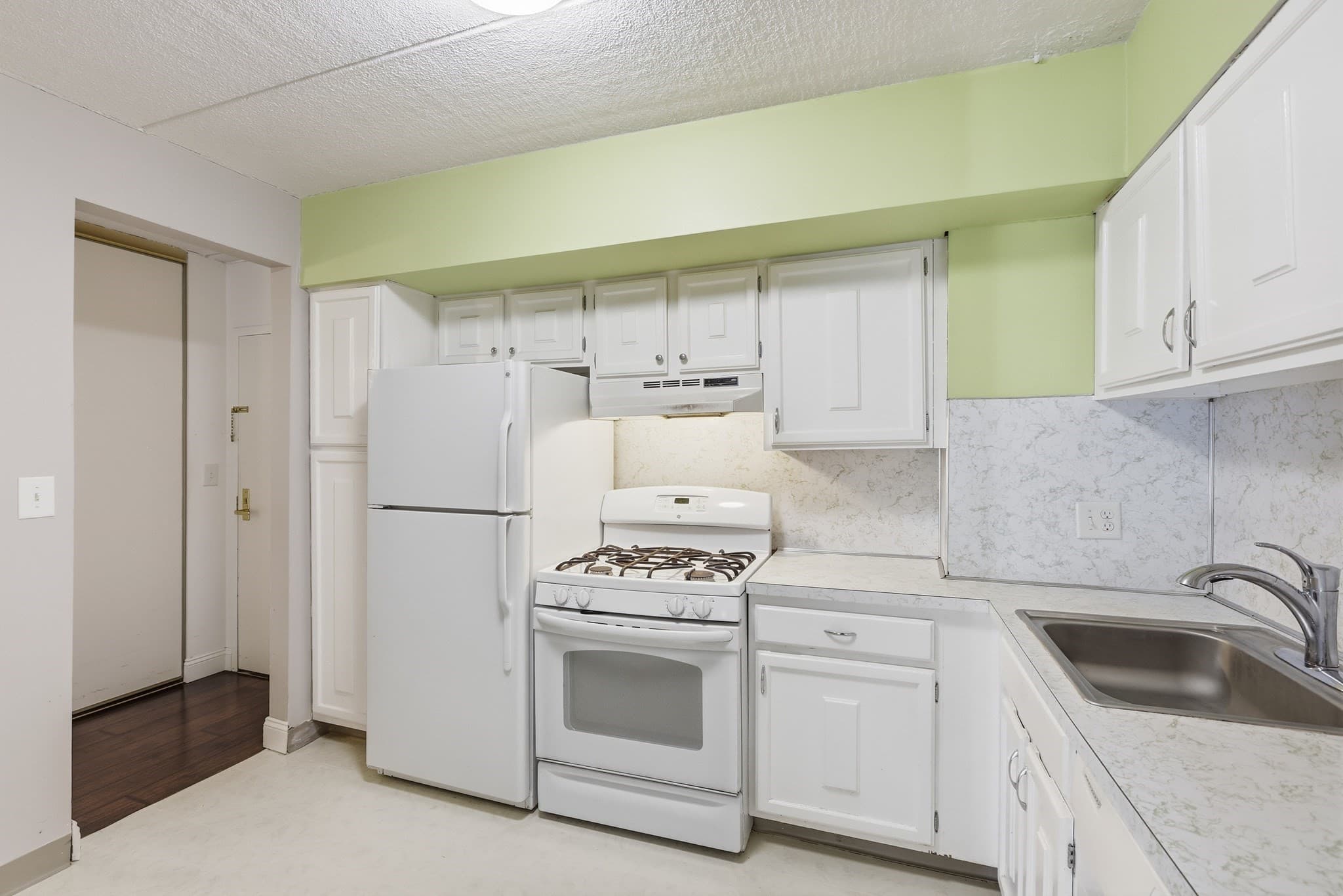 Condominium at 1500 Worcester Rd # 719, Framingham MA 01702, photo 9 of 32