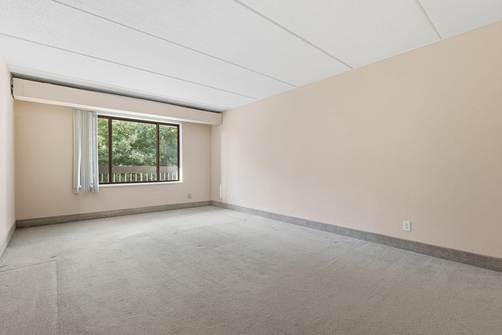 Condominium at 1500 Worcester Rd # 719, Framingham MA 01702, photo 14 of 32
