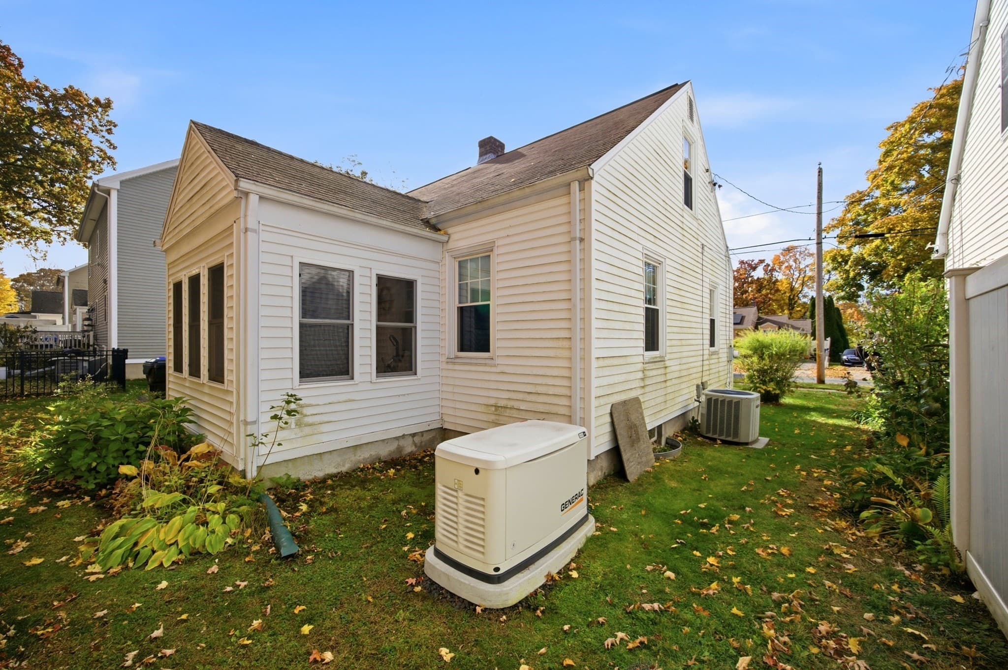 Single Family Residence at 163 Ellsworth Ave, Springfield MA 01118, photo 28 of 31