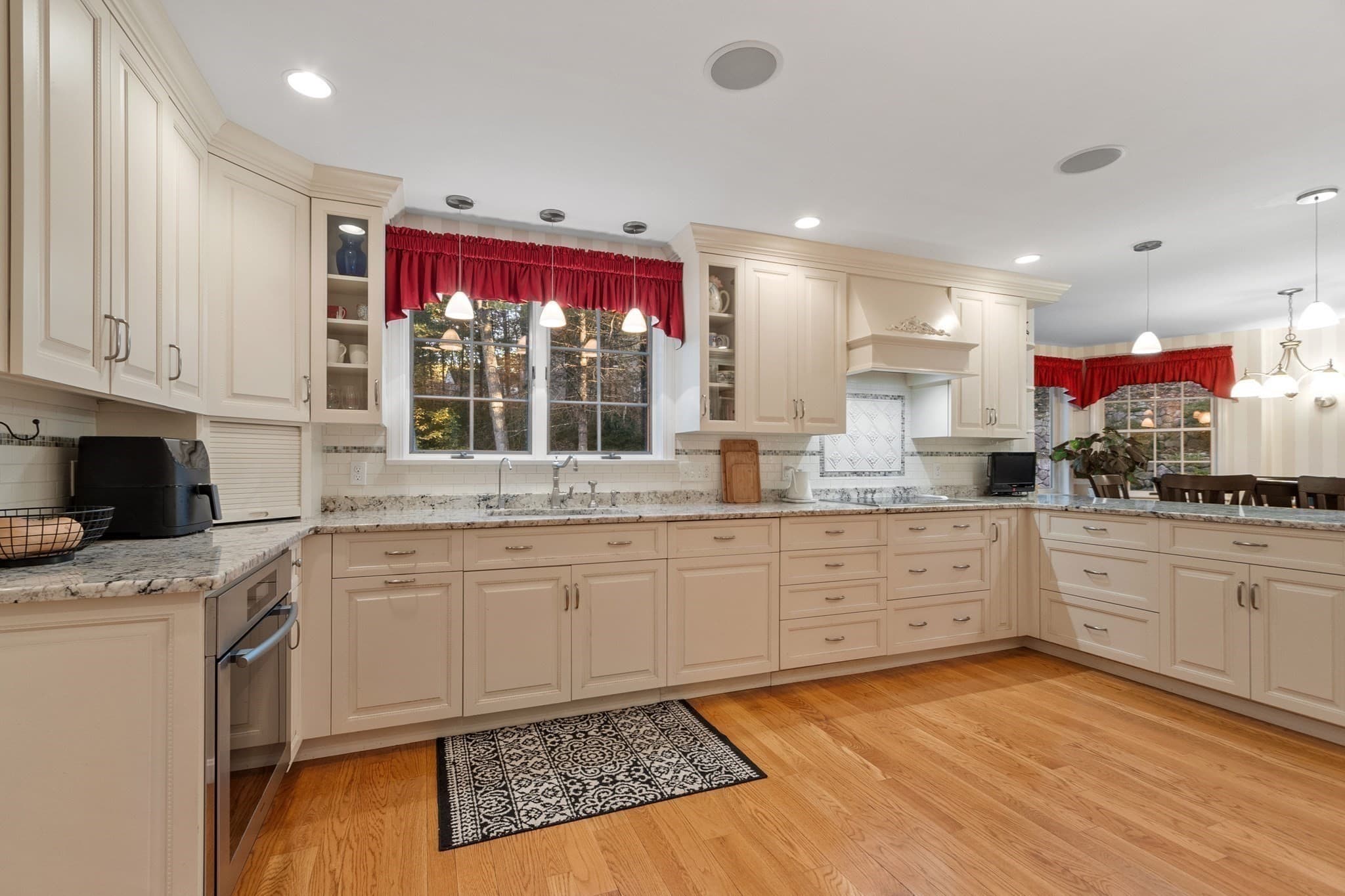 Single Family Residence at 125 Chestnut St, Concord MA 01742, photo 3 of 41