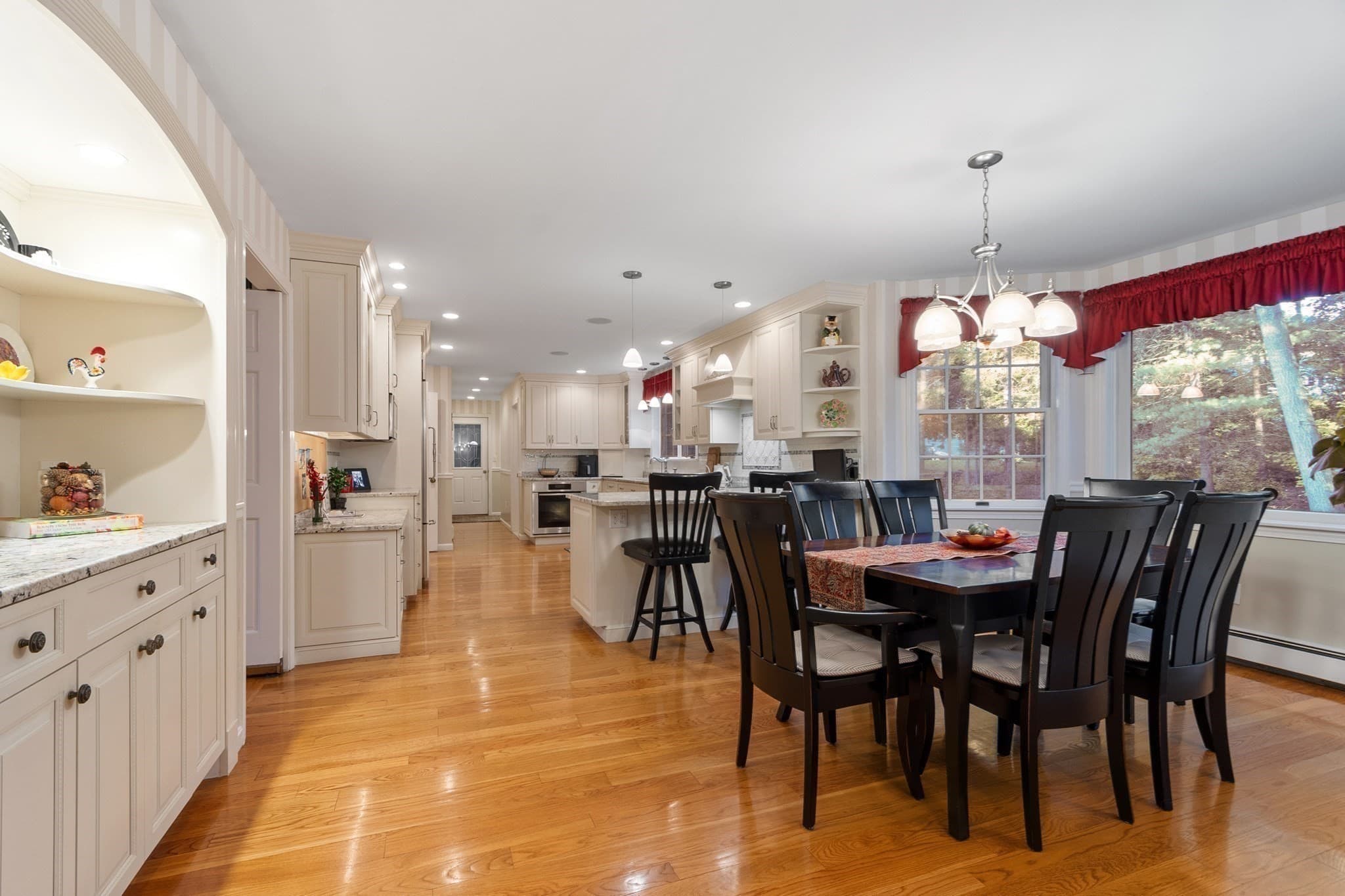 Single Family Residence at 125 Chestnut St, Concord MA 01742, photo 5 of 41