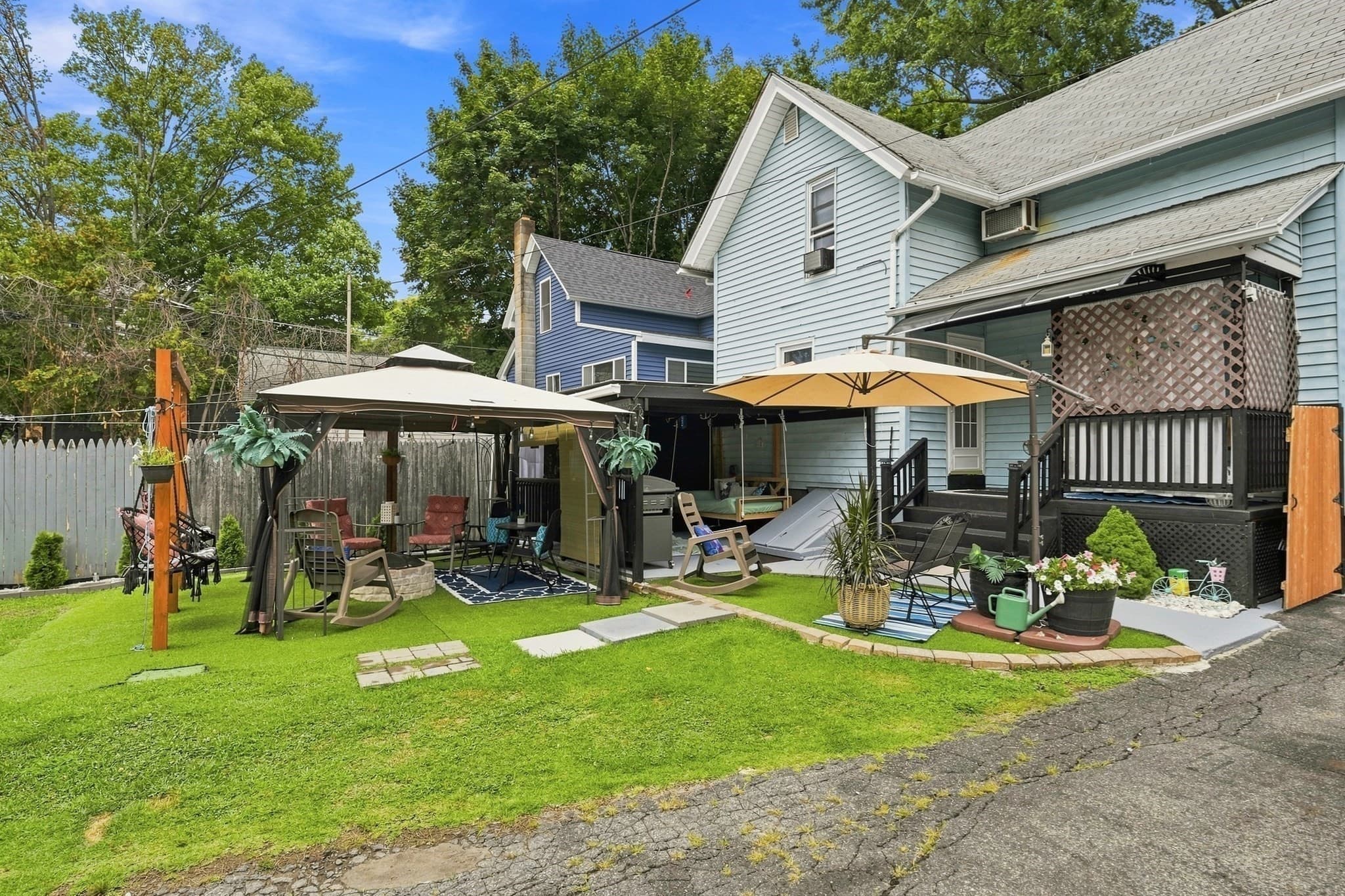 Single Family Residence at 194 Massasoit St, Springfield MA 01107, photo 34 of 40