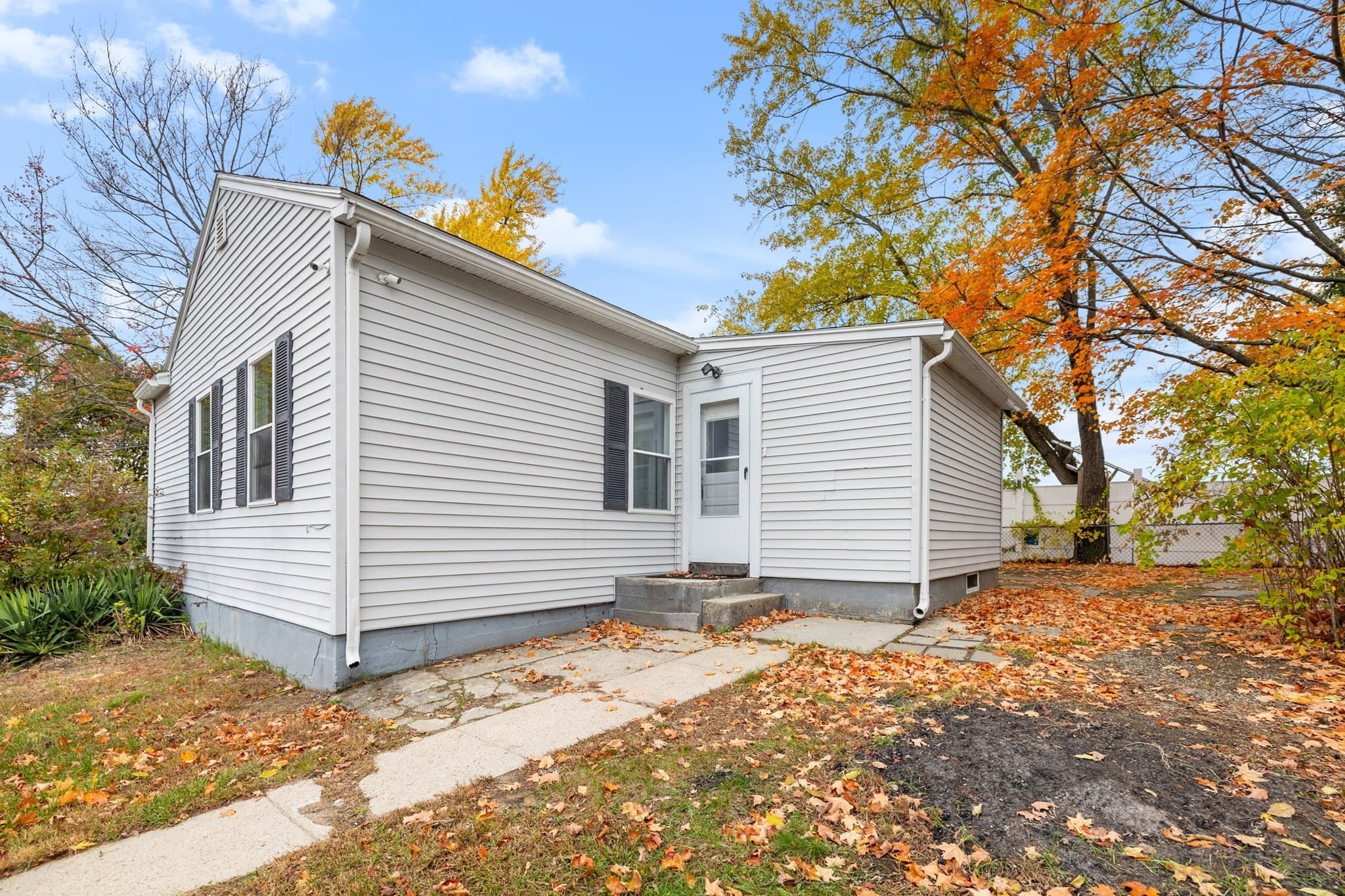 Single Family Residence at 41 Linwood Ave, Methuen MA 01844, photo 17 of 22