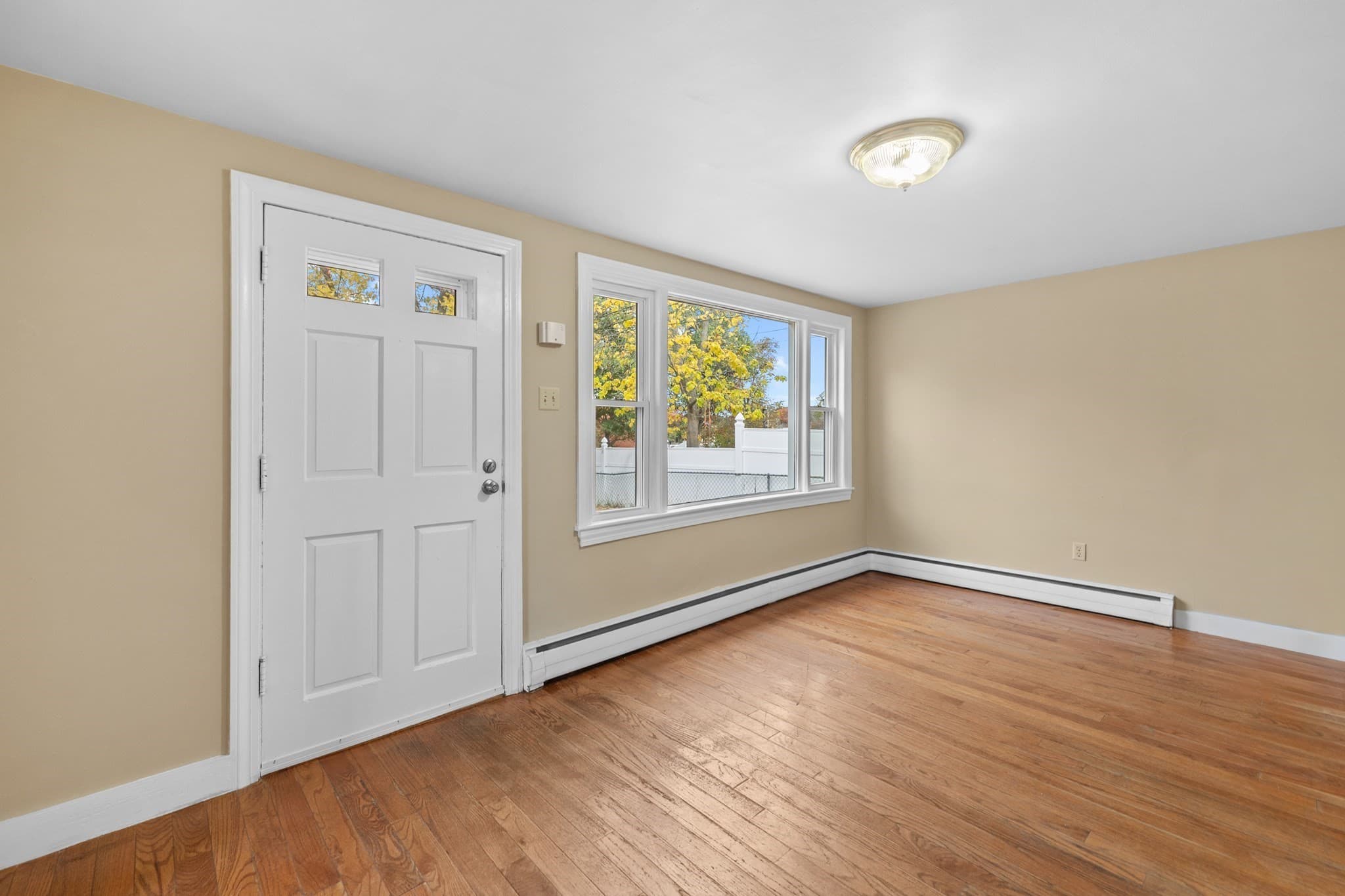 Single Family Residence at 41 Linwood Ave, Methuen MA 01844, photo 3 of 22