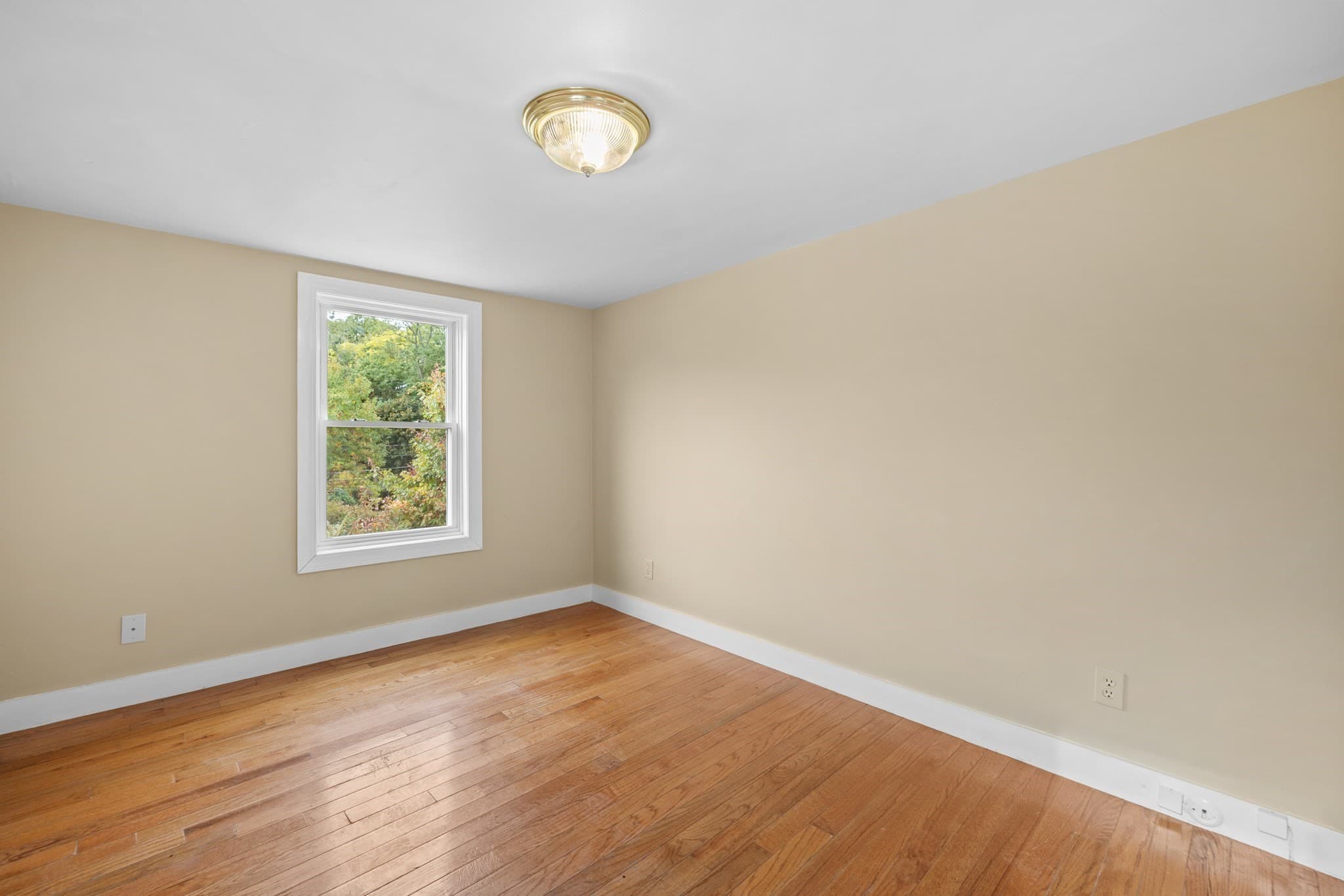 Single Family Residence at 41 Linwood Ave, Methuen MA 01844, photo 11 of 22