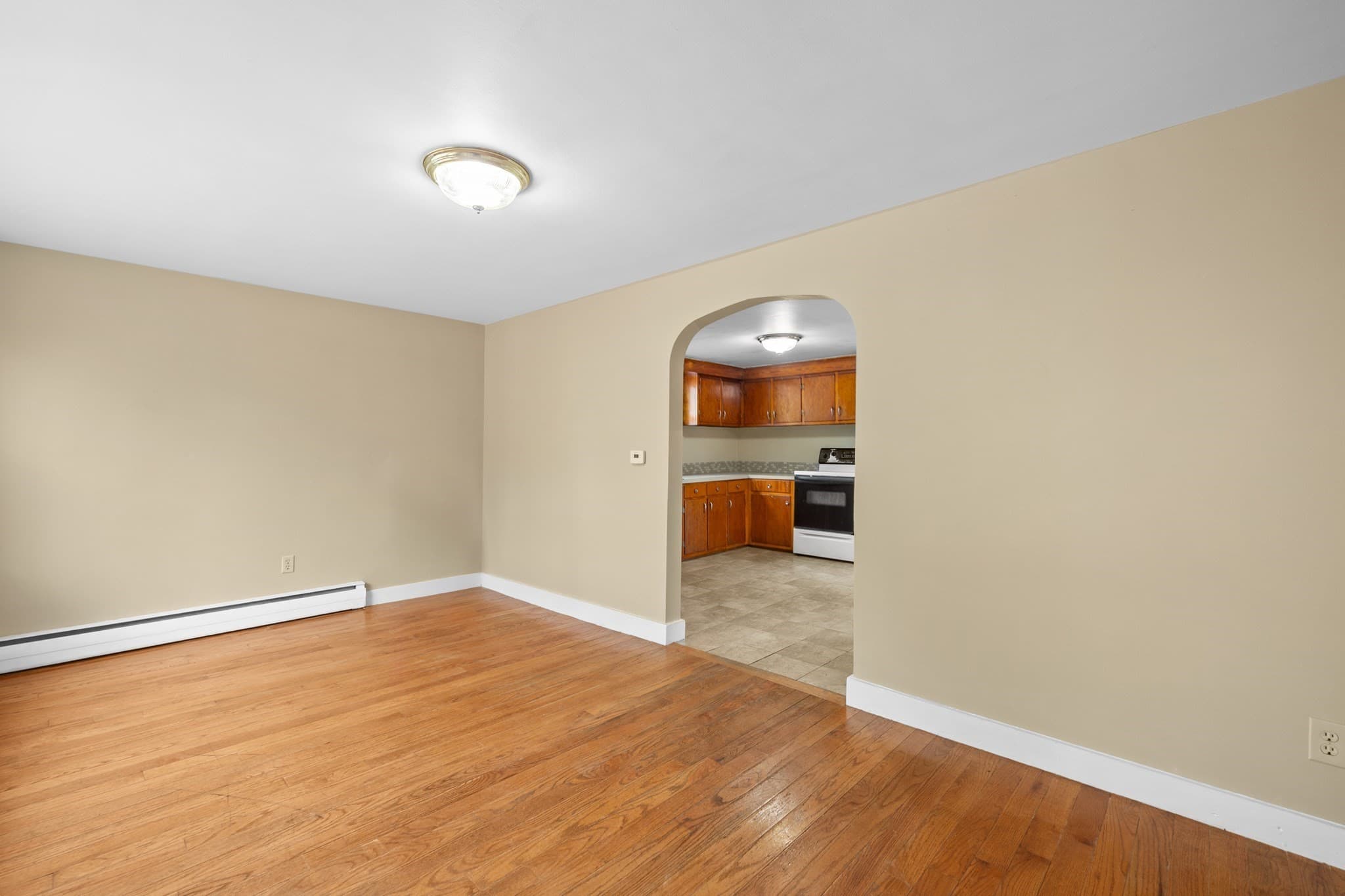 Single Family Residence at 41 Linwood Ave, Methuen MA 01844, photo 4 of 22