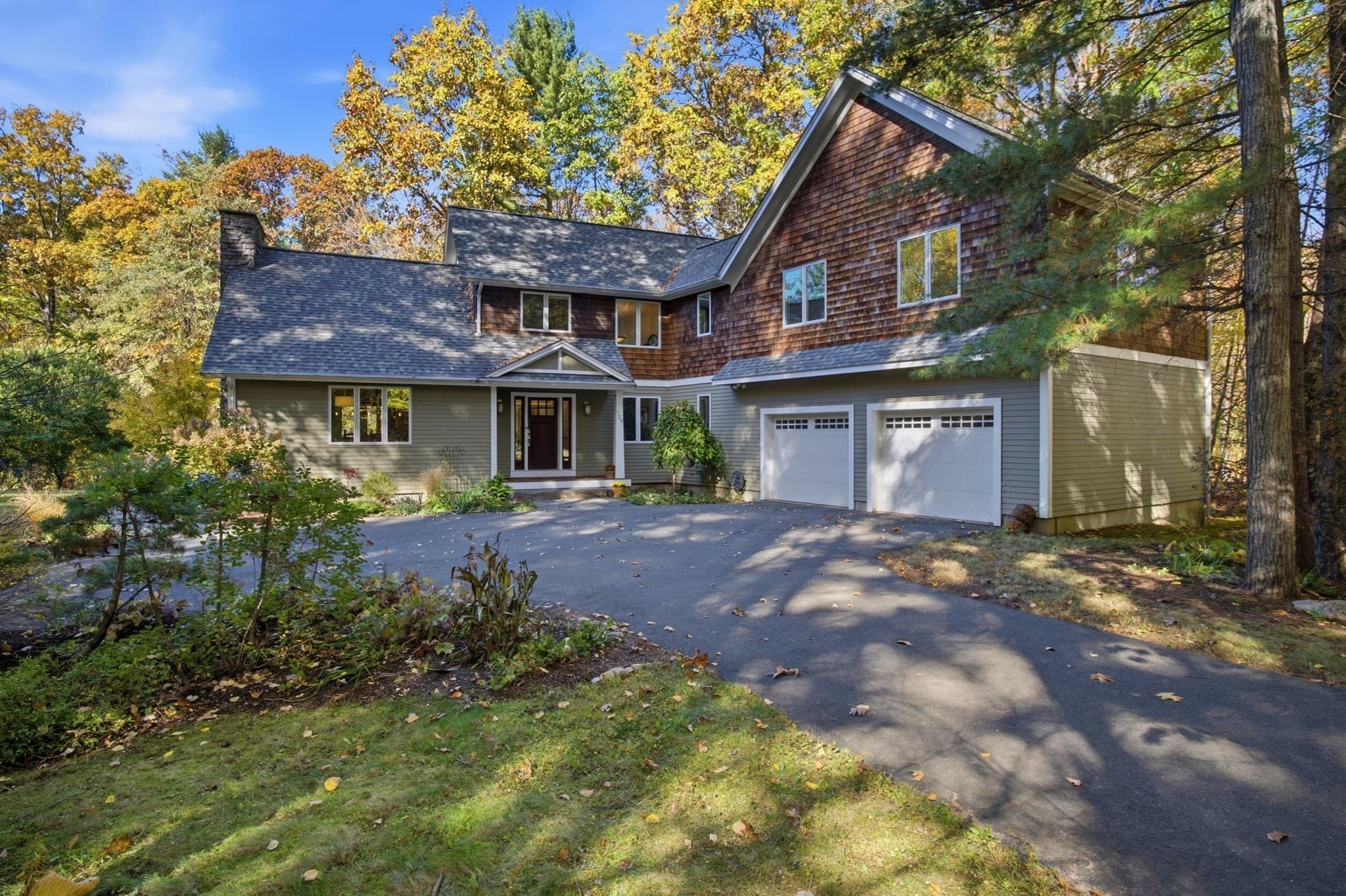 Single Family Residence at 729 Park Hill Rd, Northampton MA 01062, photo 2 of 42